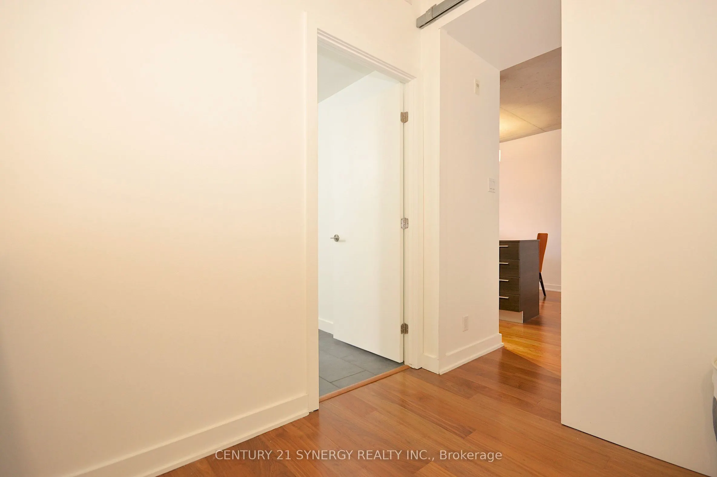 354 Gladstone Avenue #213