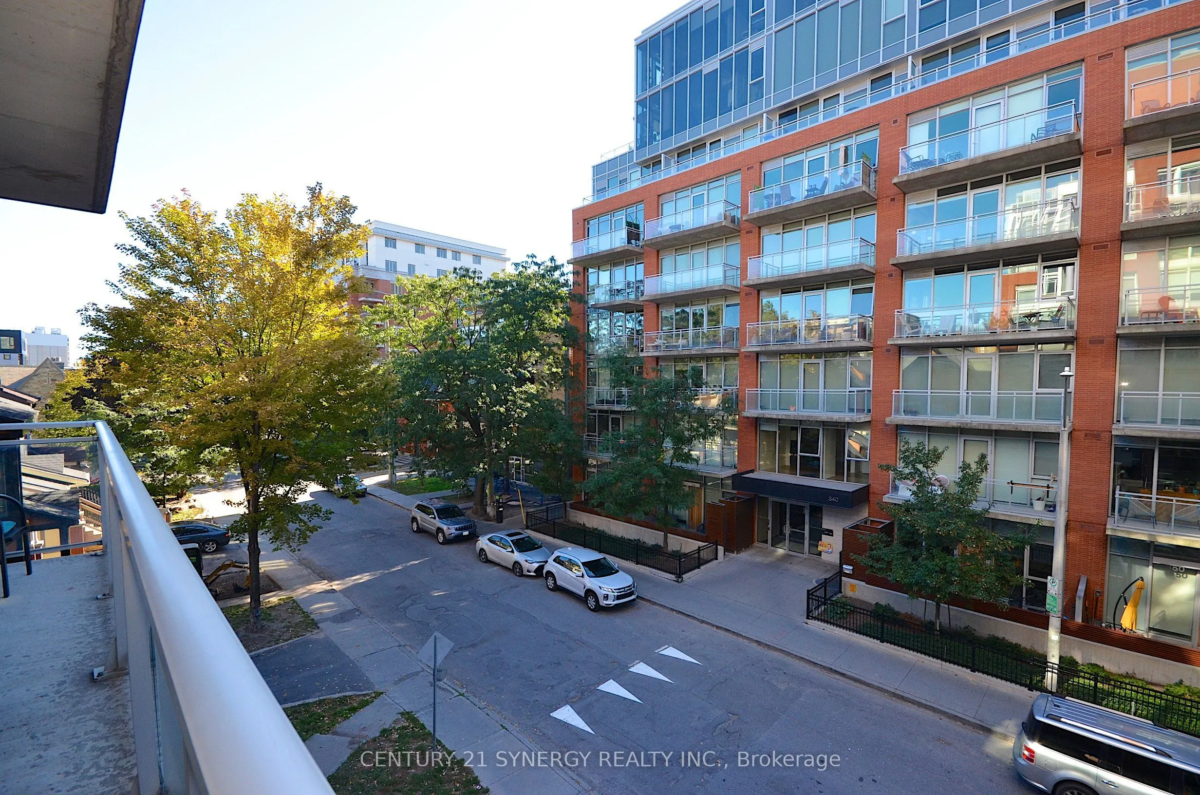 354 Gladstone Avenue #213