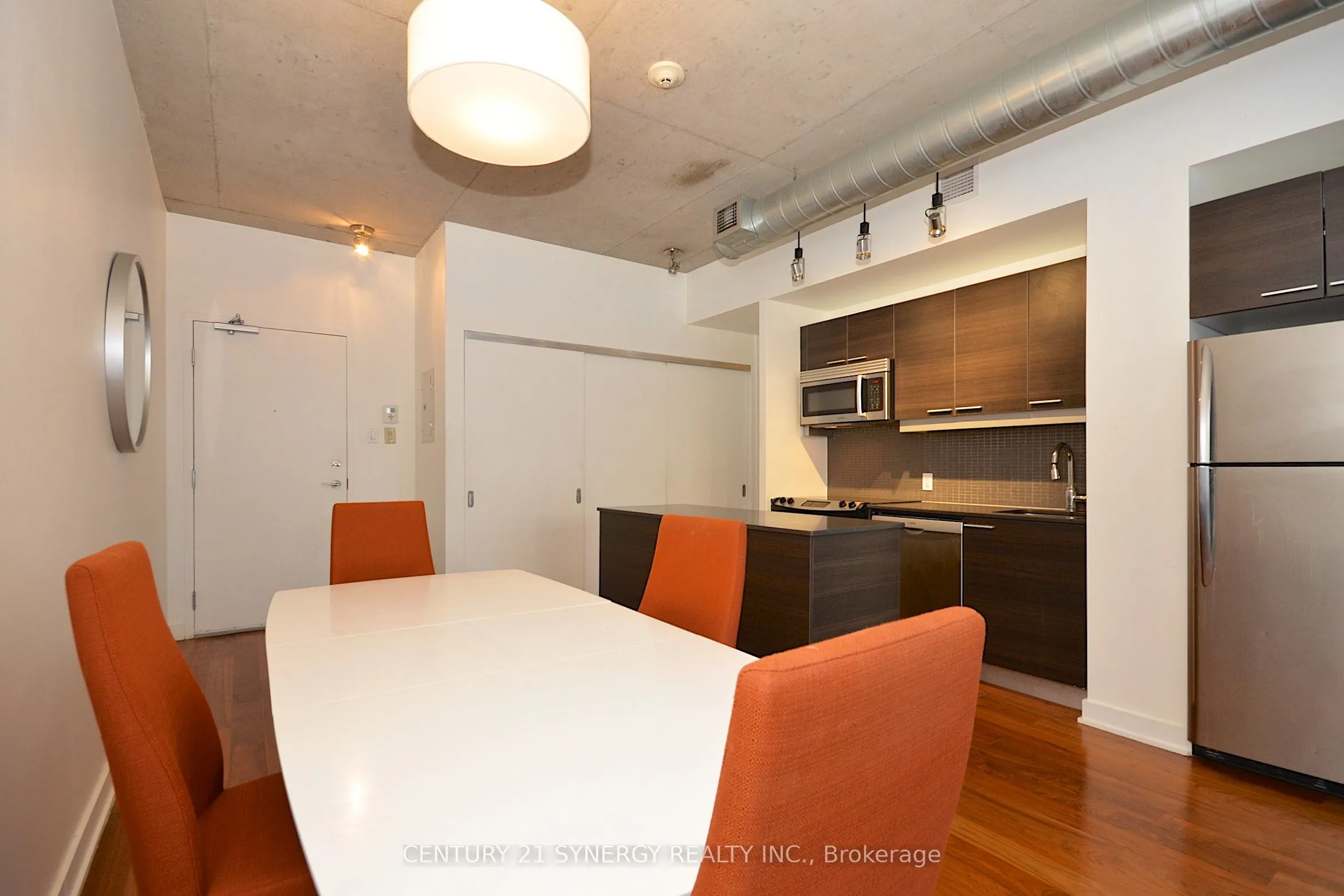 354 Gladstone Avenue #213