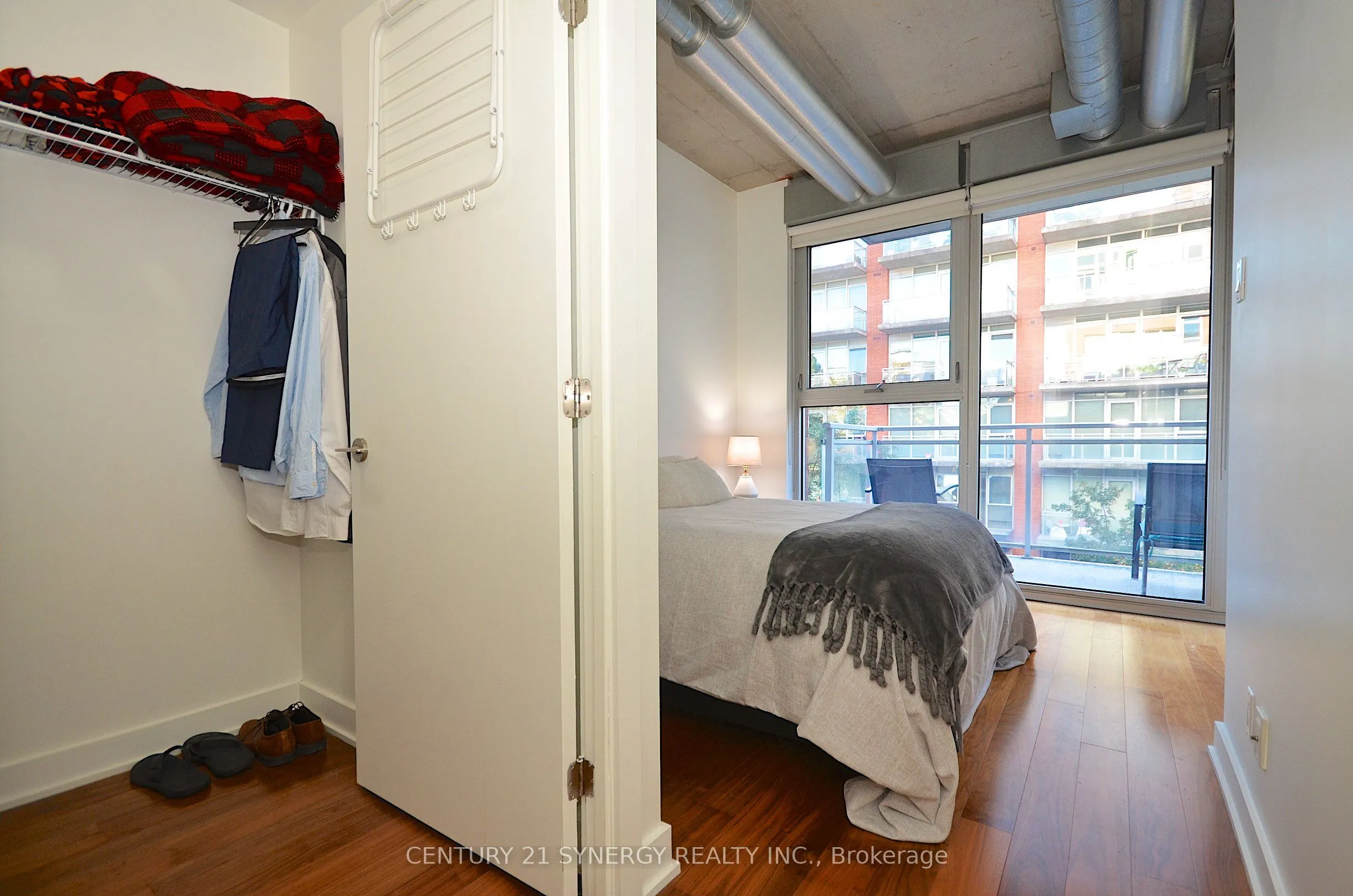 354 Gladstone Avenue #213
