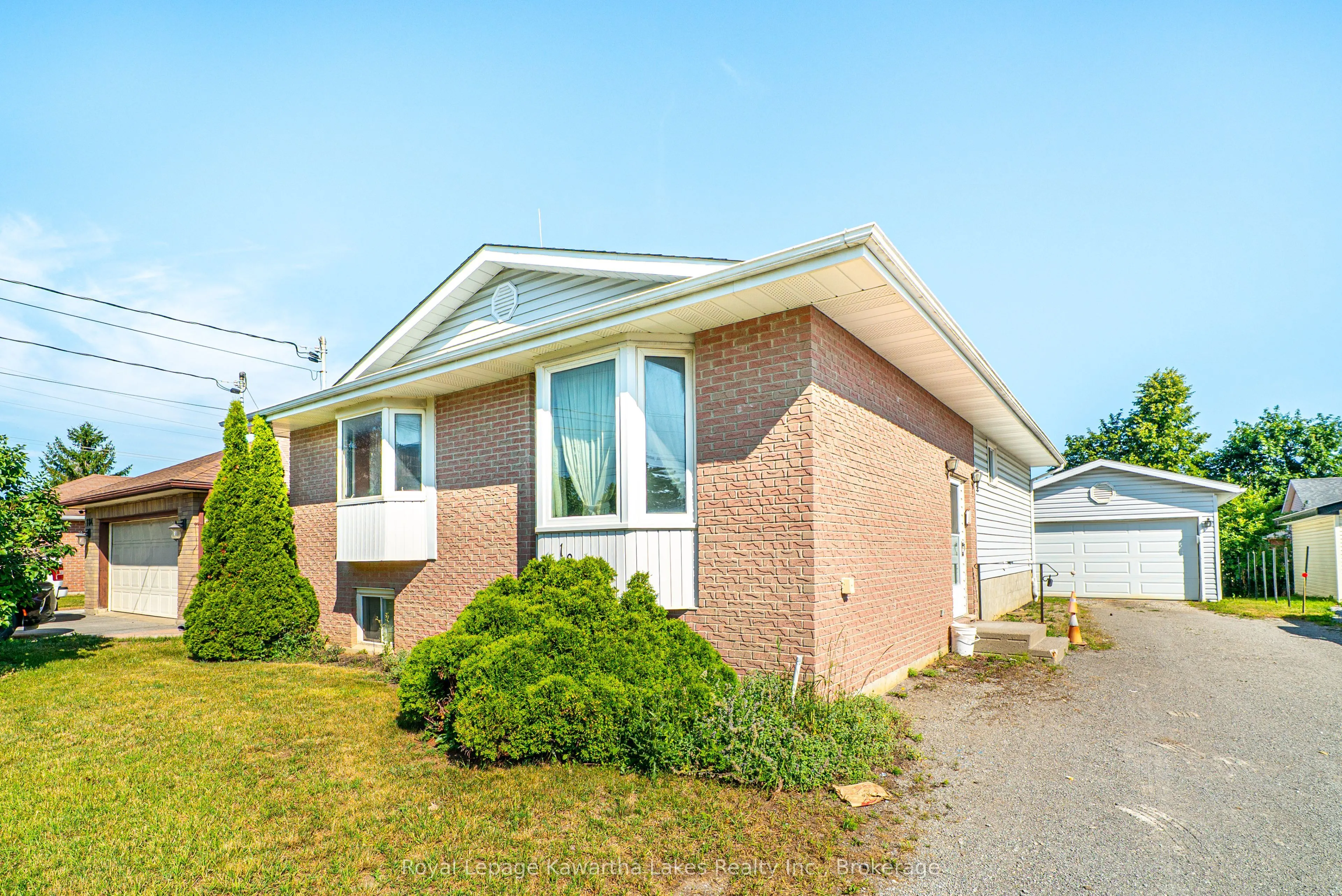182 Colborne Street W