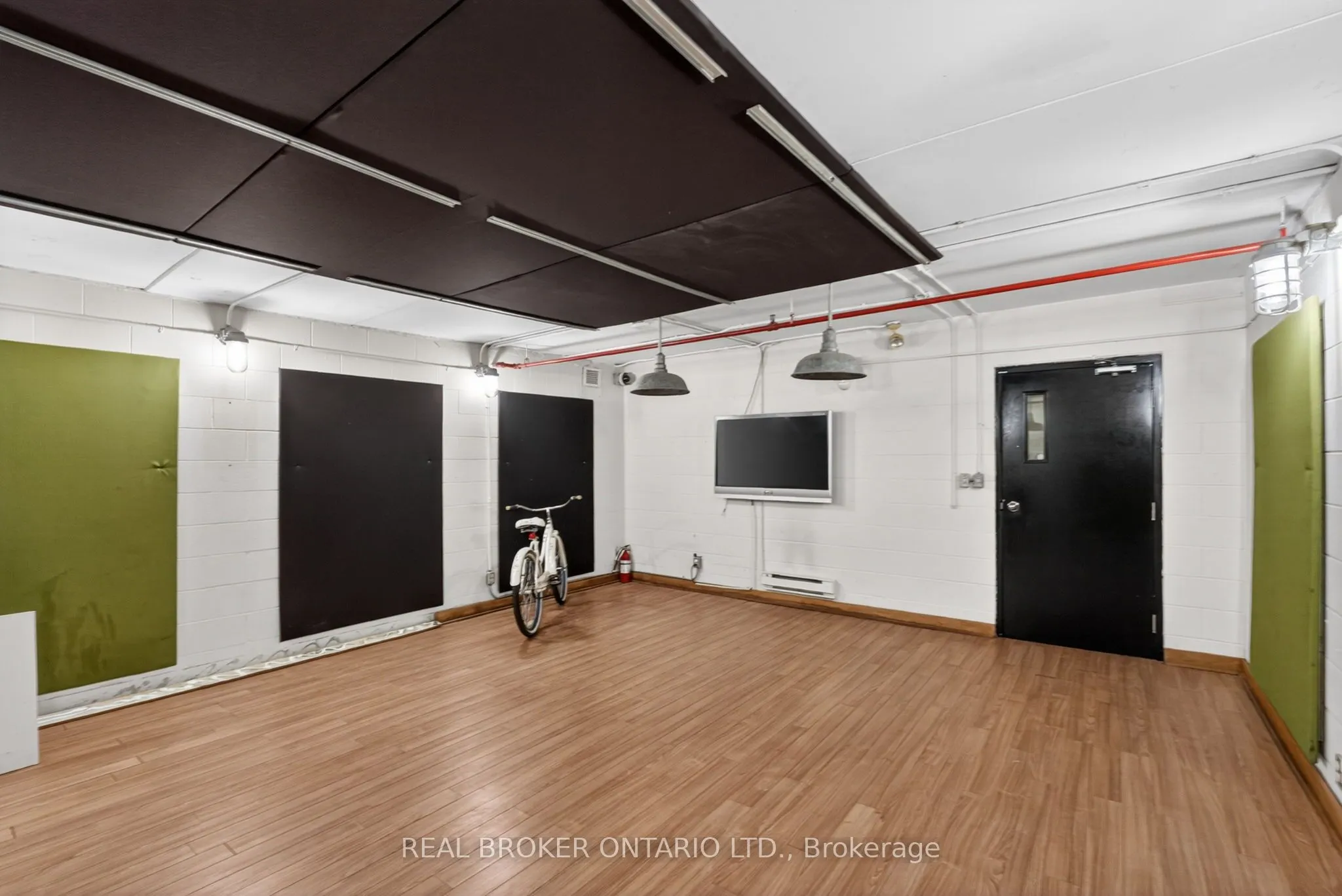 12 Bridgeport Road E #9