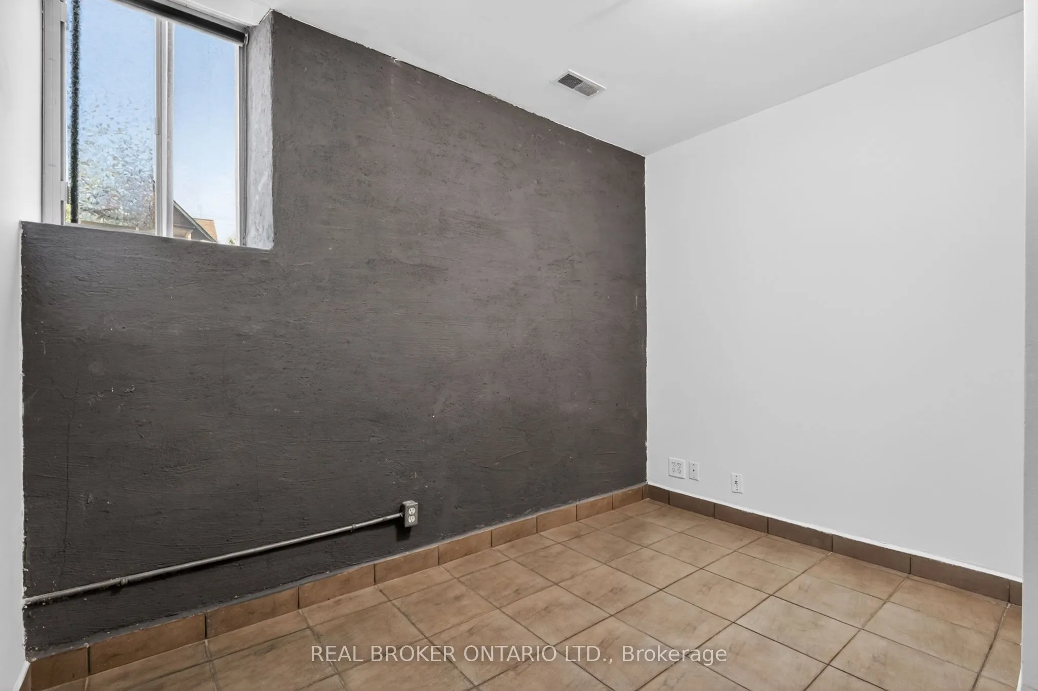 12 Bridgeport Road E #9