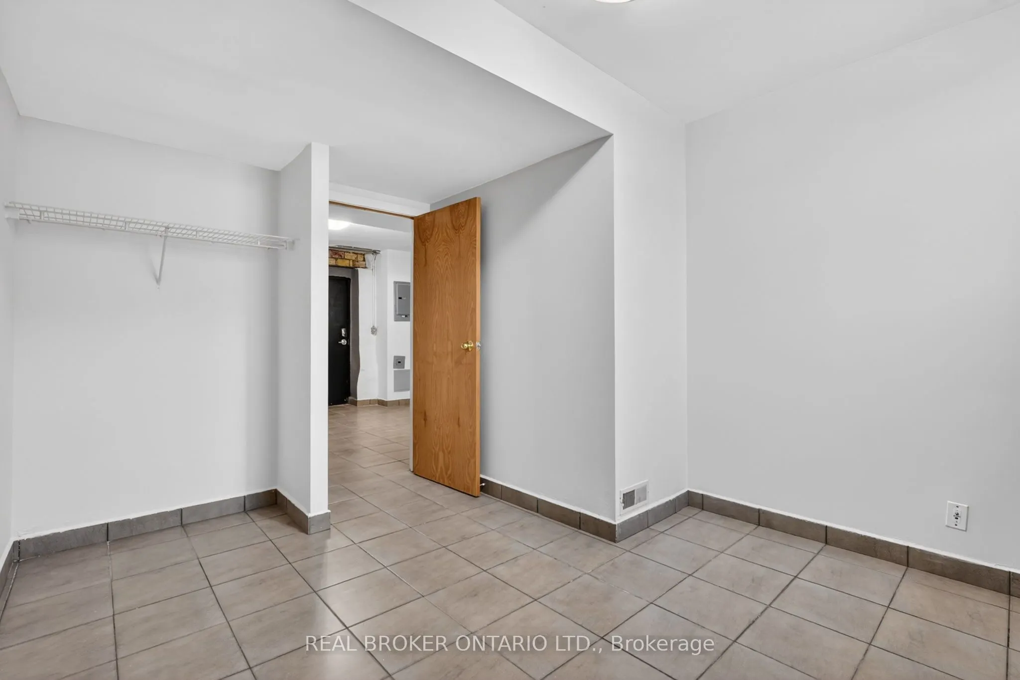 12 Bridgeport Road E #9
