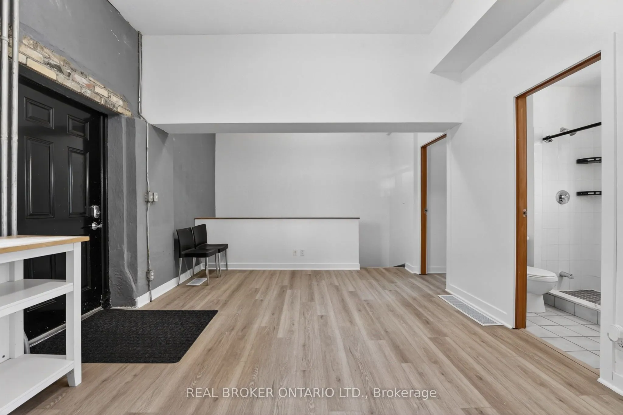 12 Bridgeport Road E #9