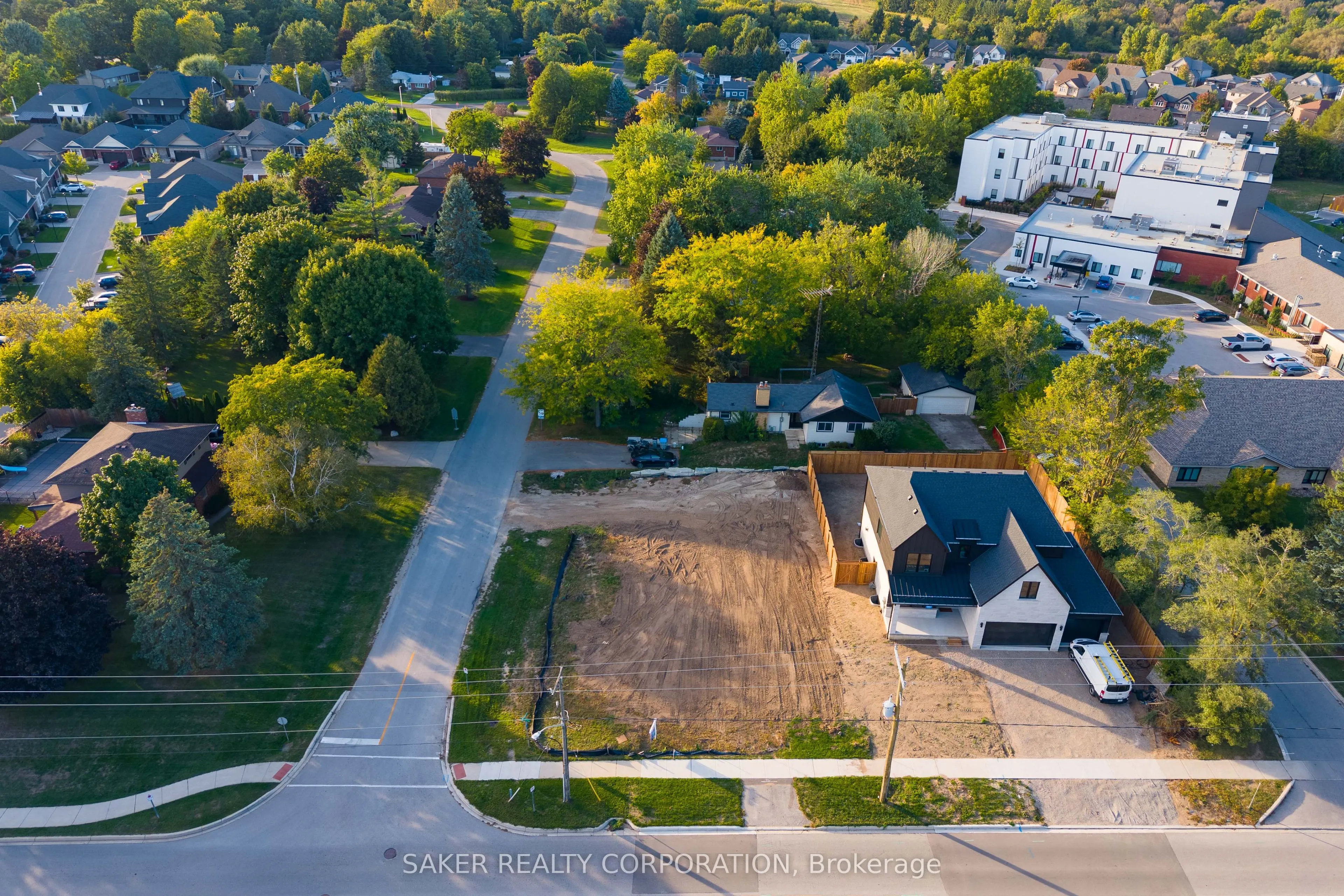 10056 Oxbow Drive