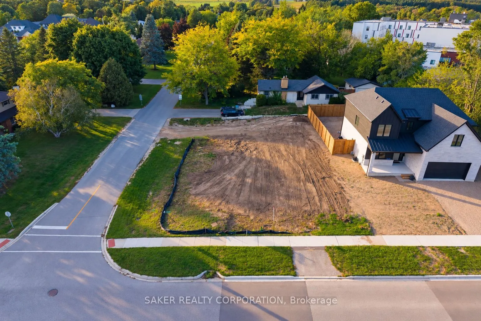 10056 Oxbow Drive