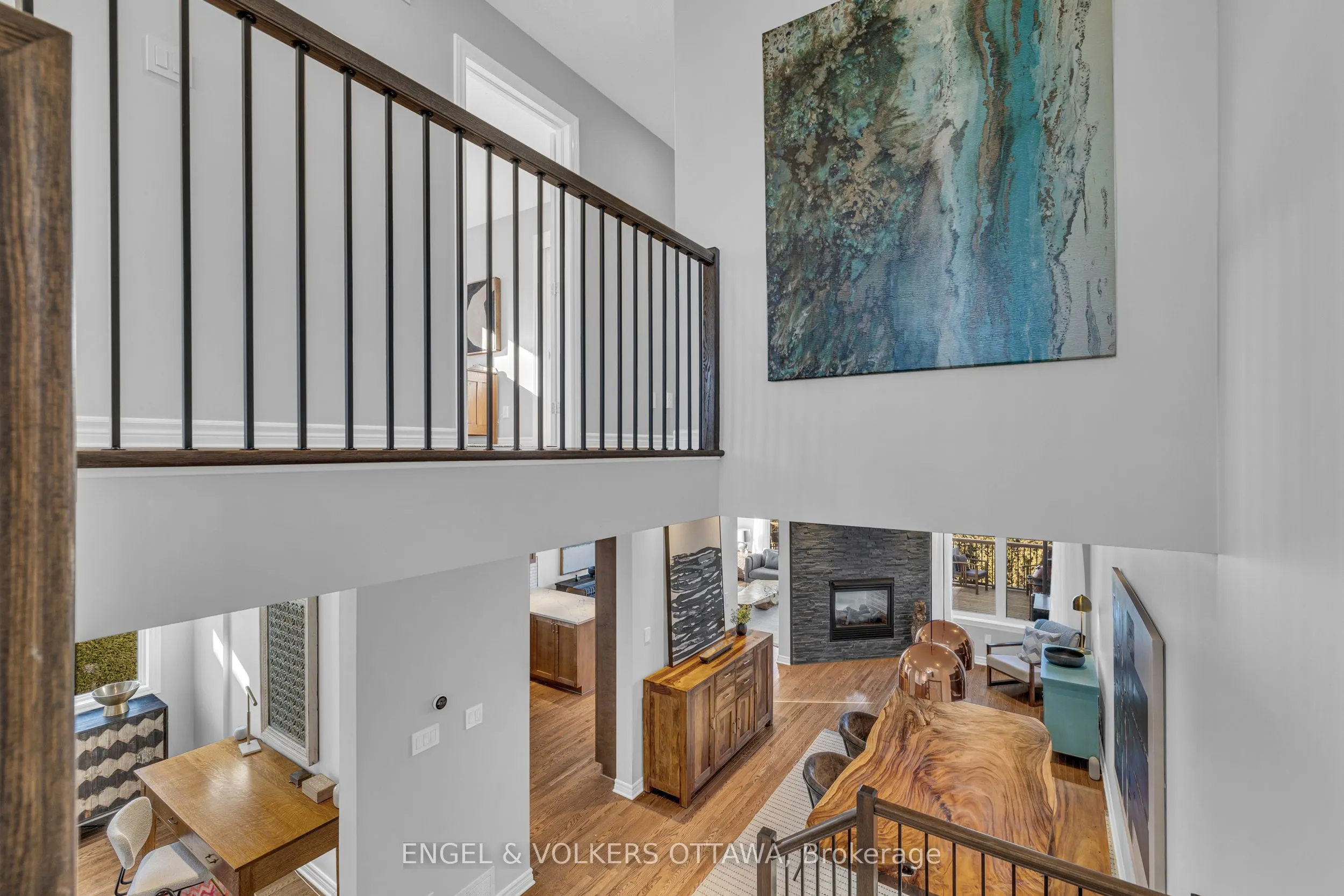 1080 Northgraves Crescent