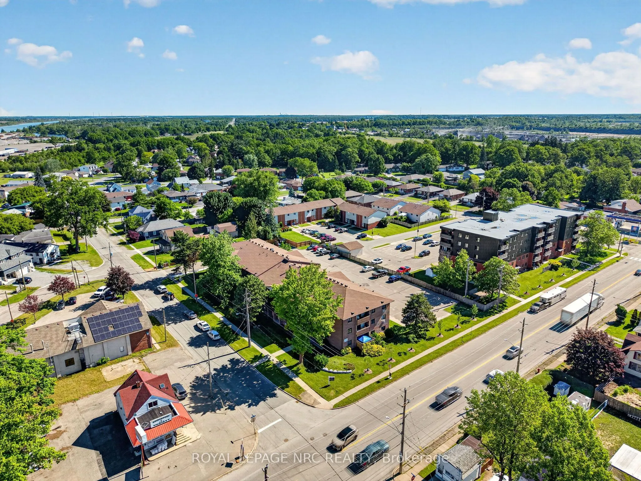 72 Main Street E #327
