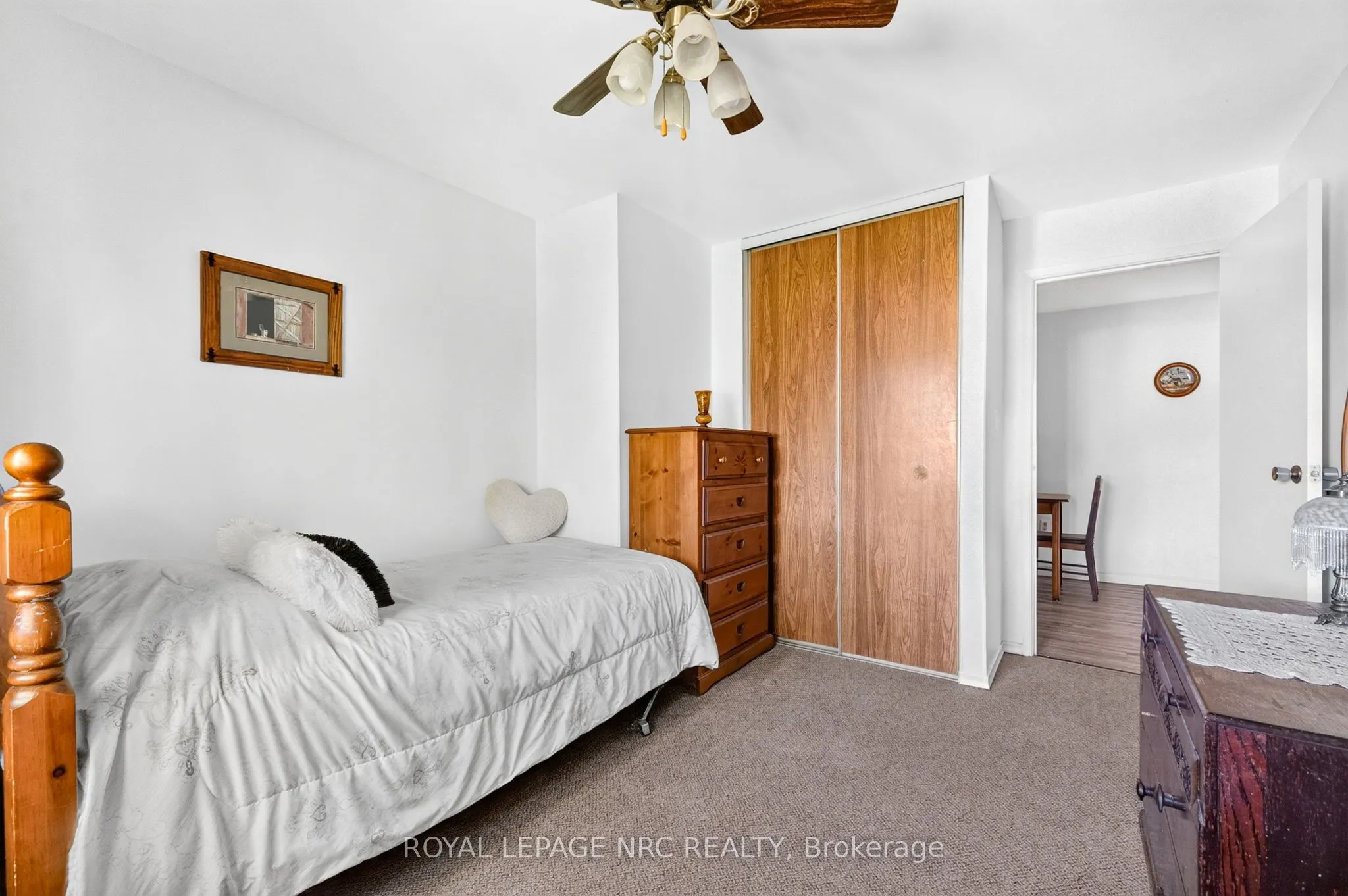 72 Main Street E #327