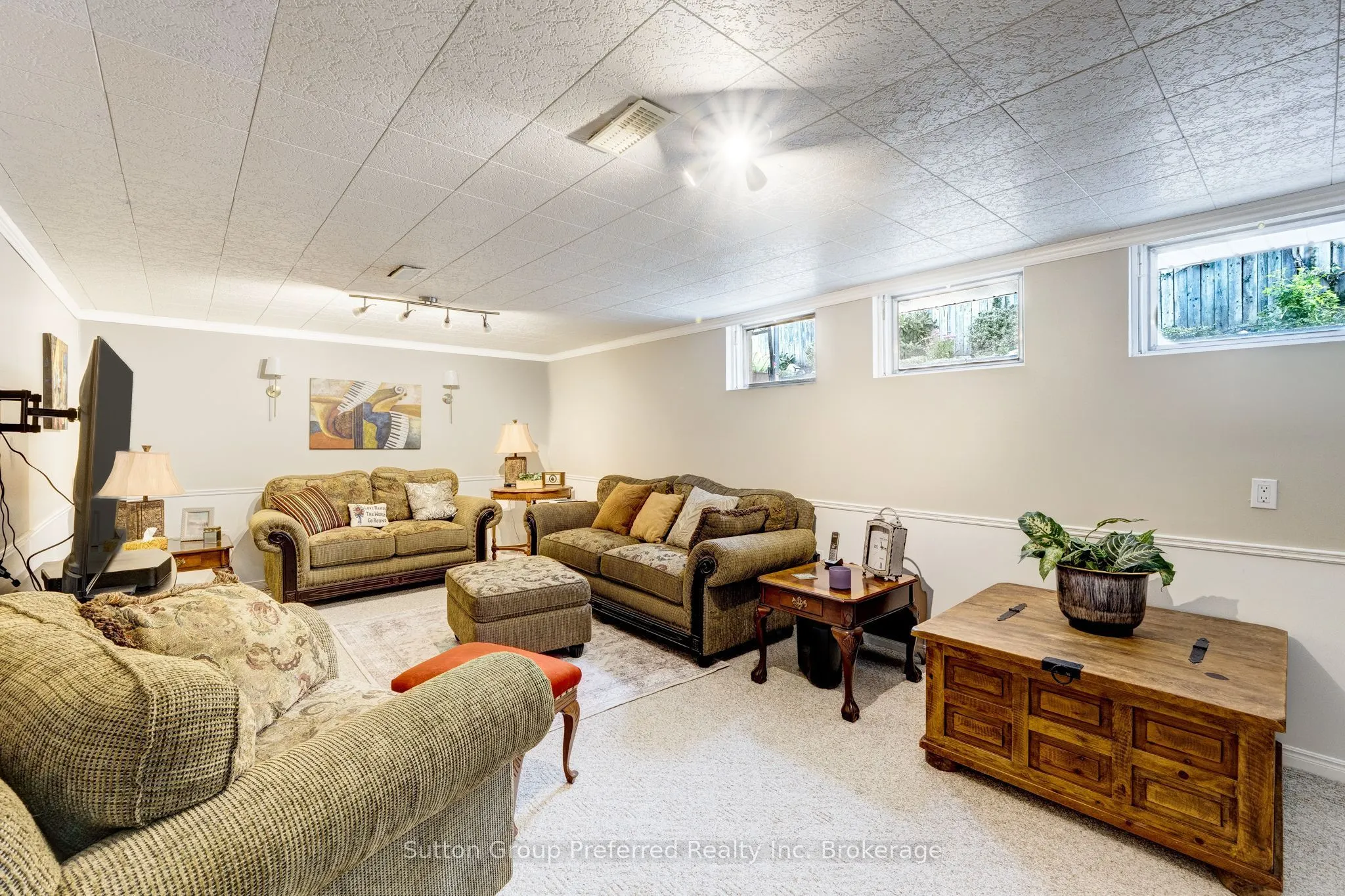 260 Ferncrest Road