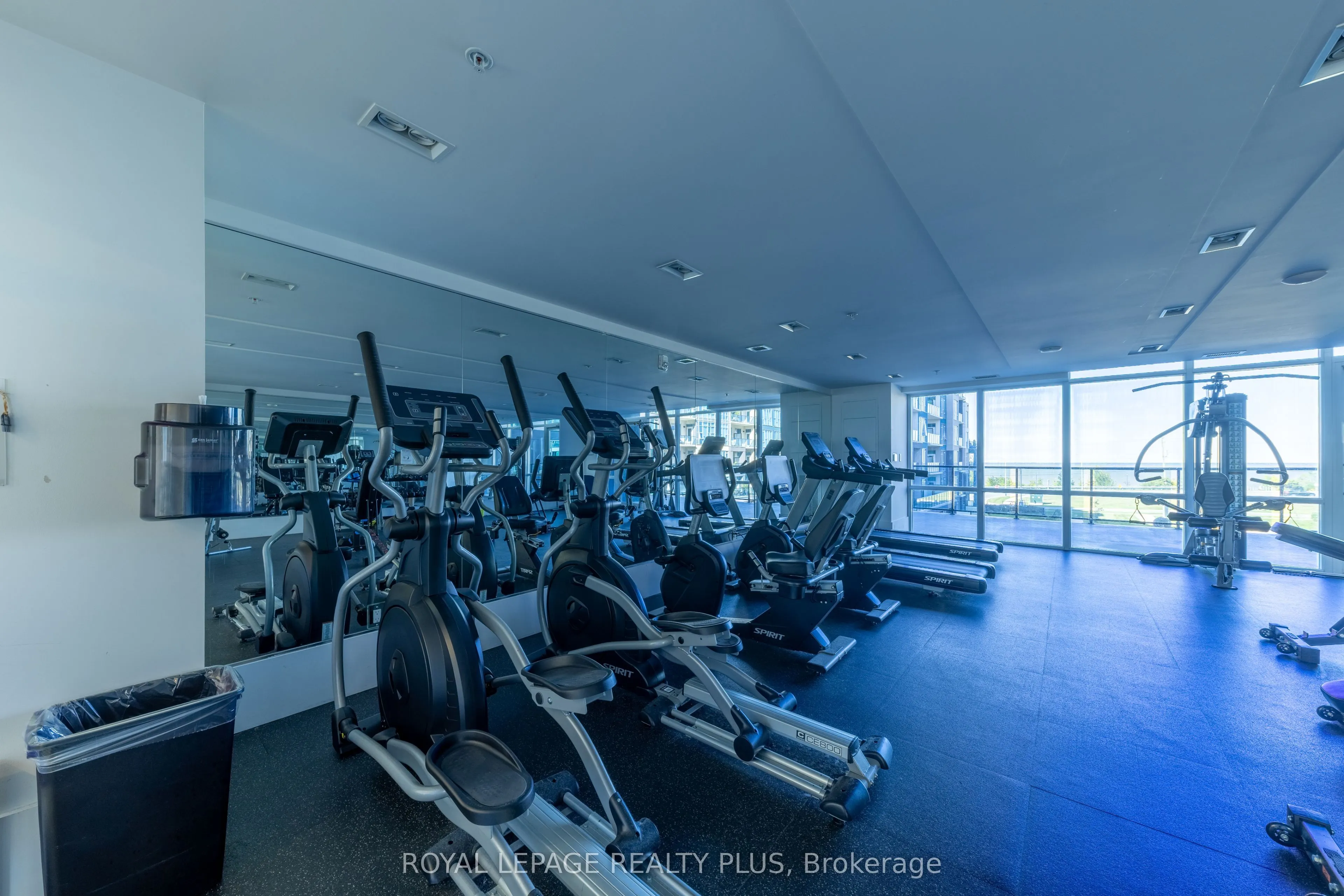 16 Concord Place #306