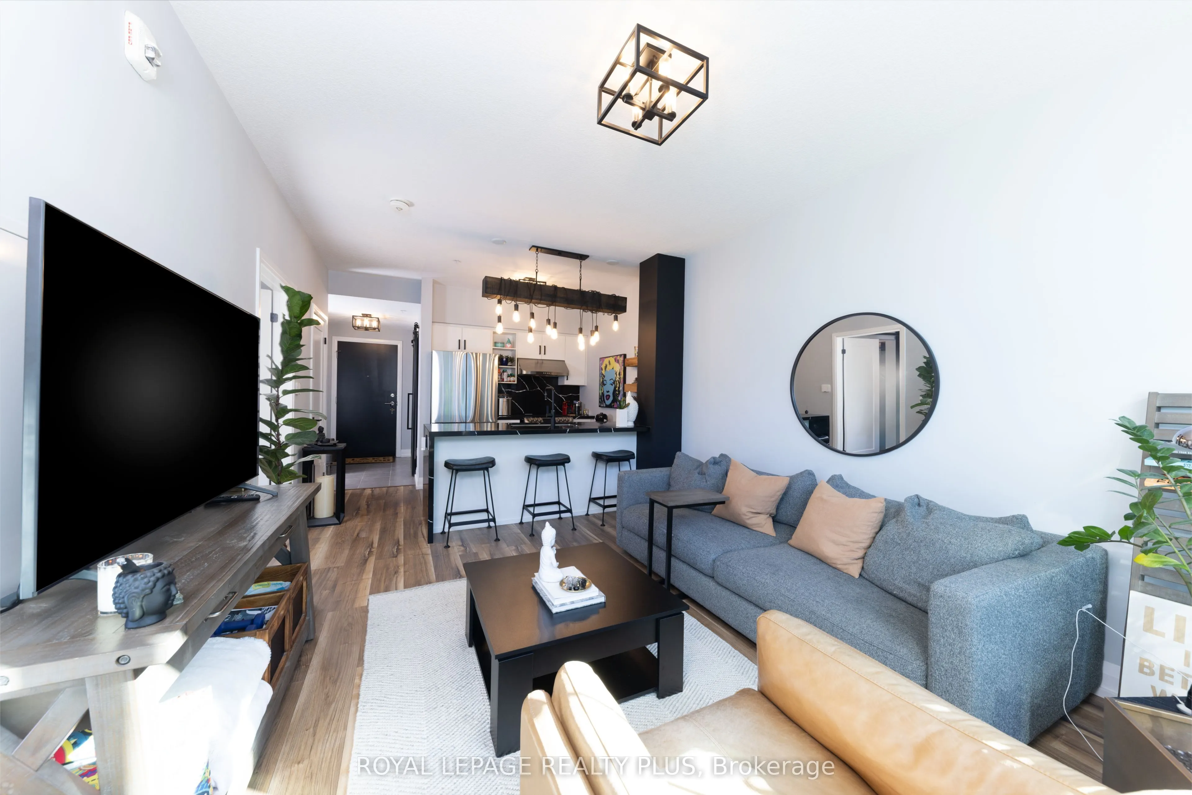 16 Concord Place #306