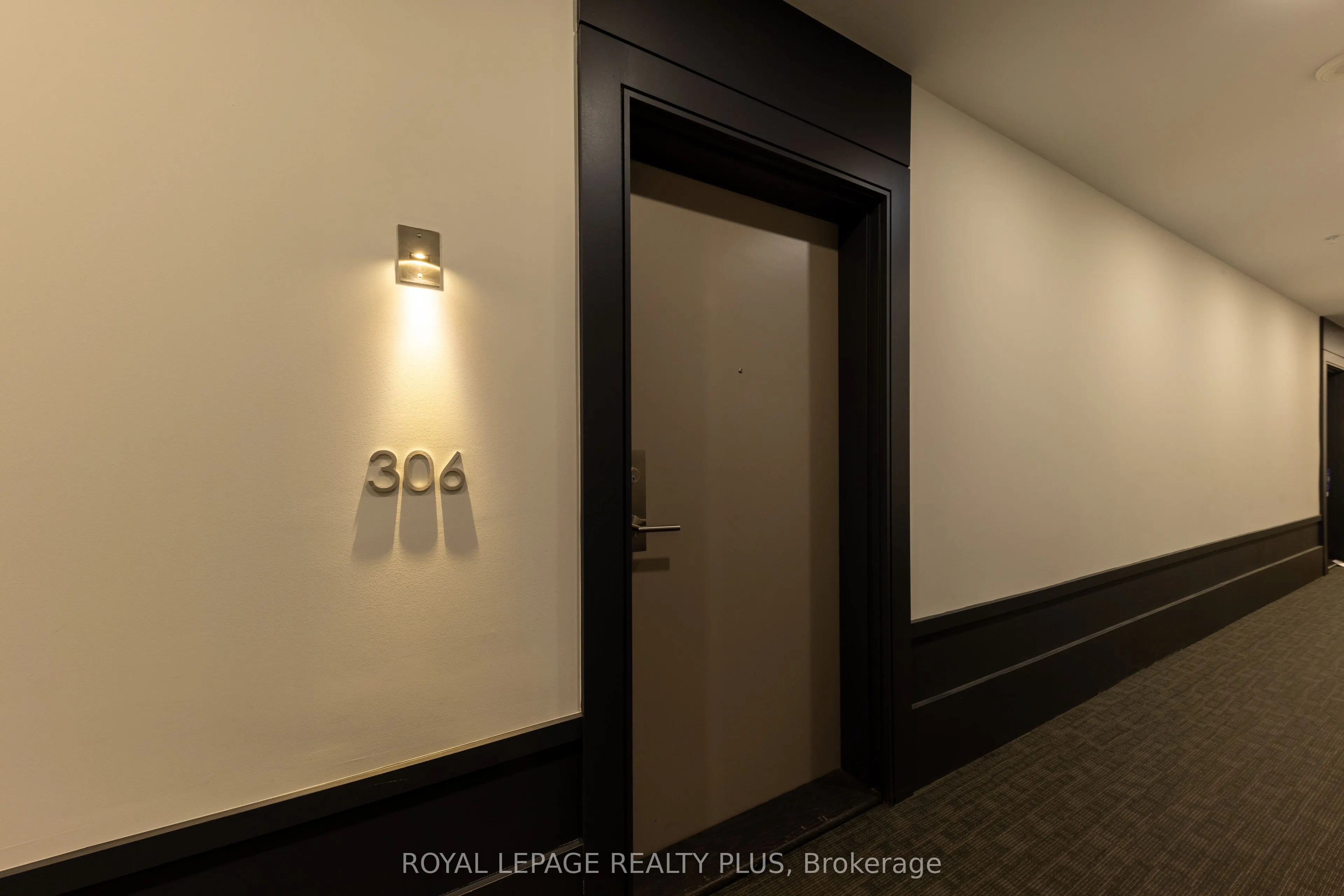 16 Concord Place #306