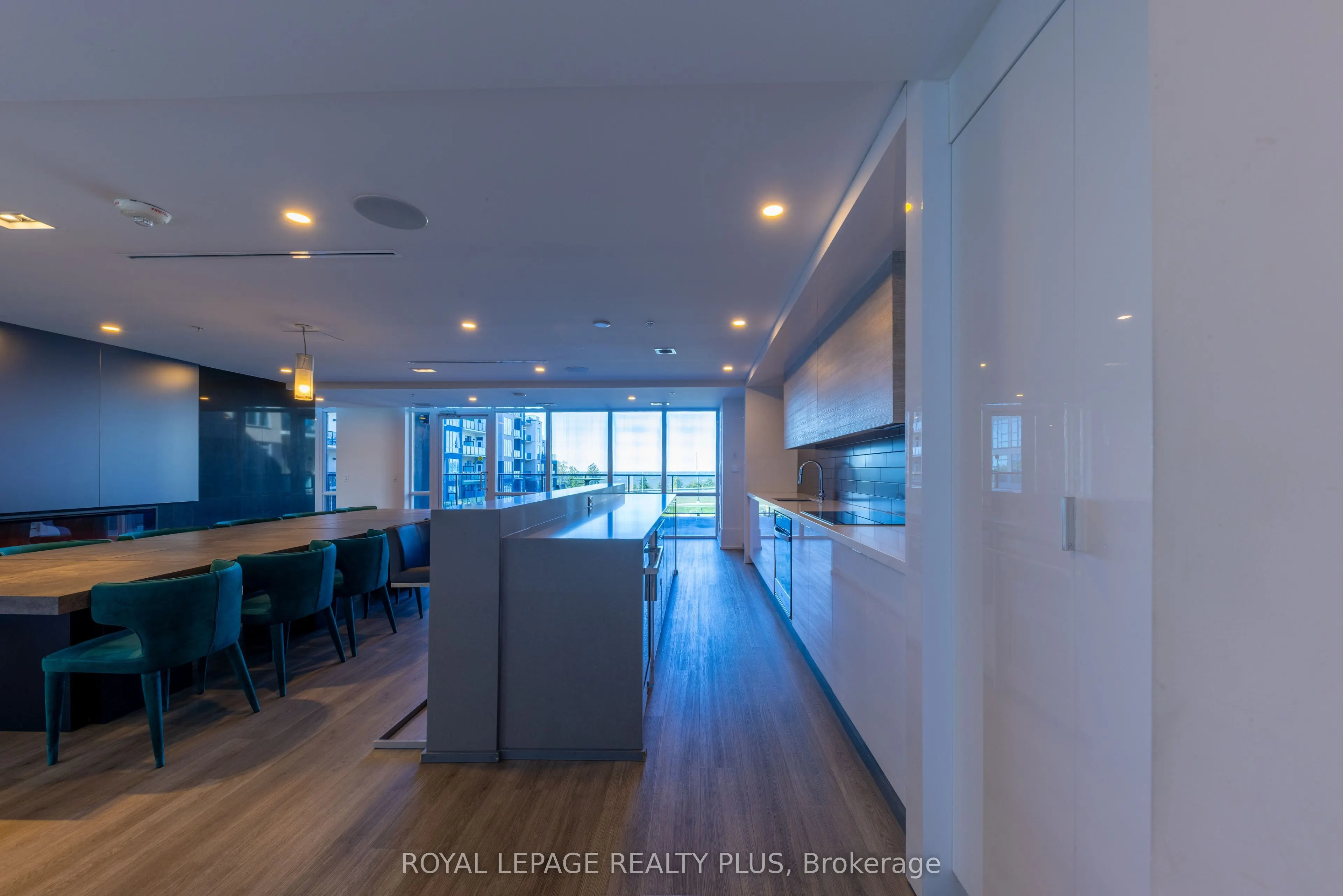 16 Concord Place #306