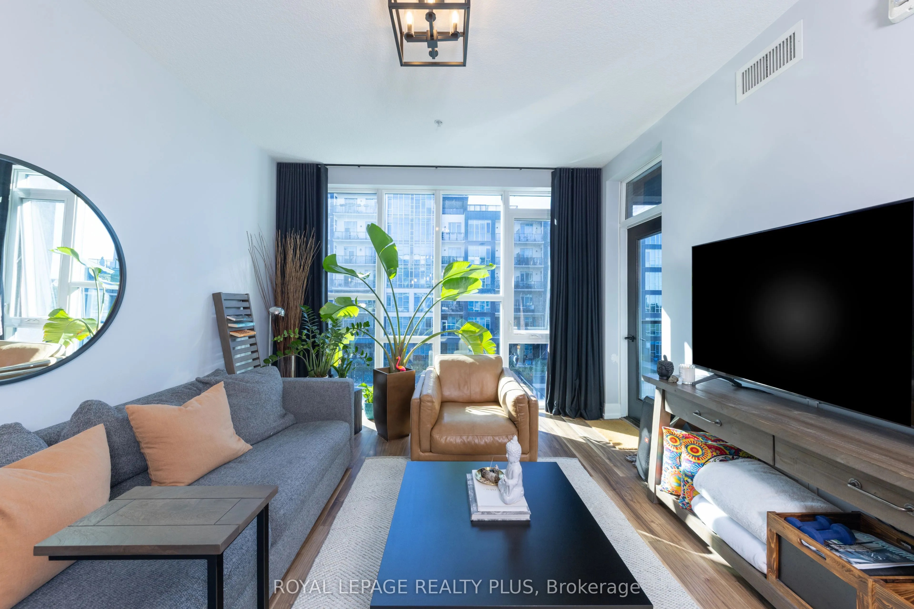 16 Concord Place #306