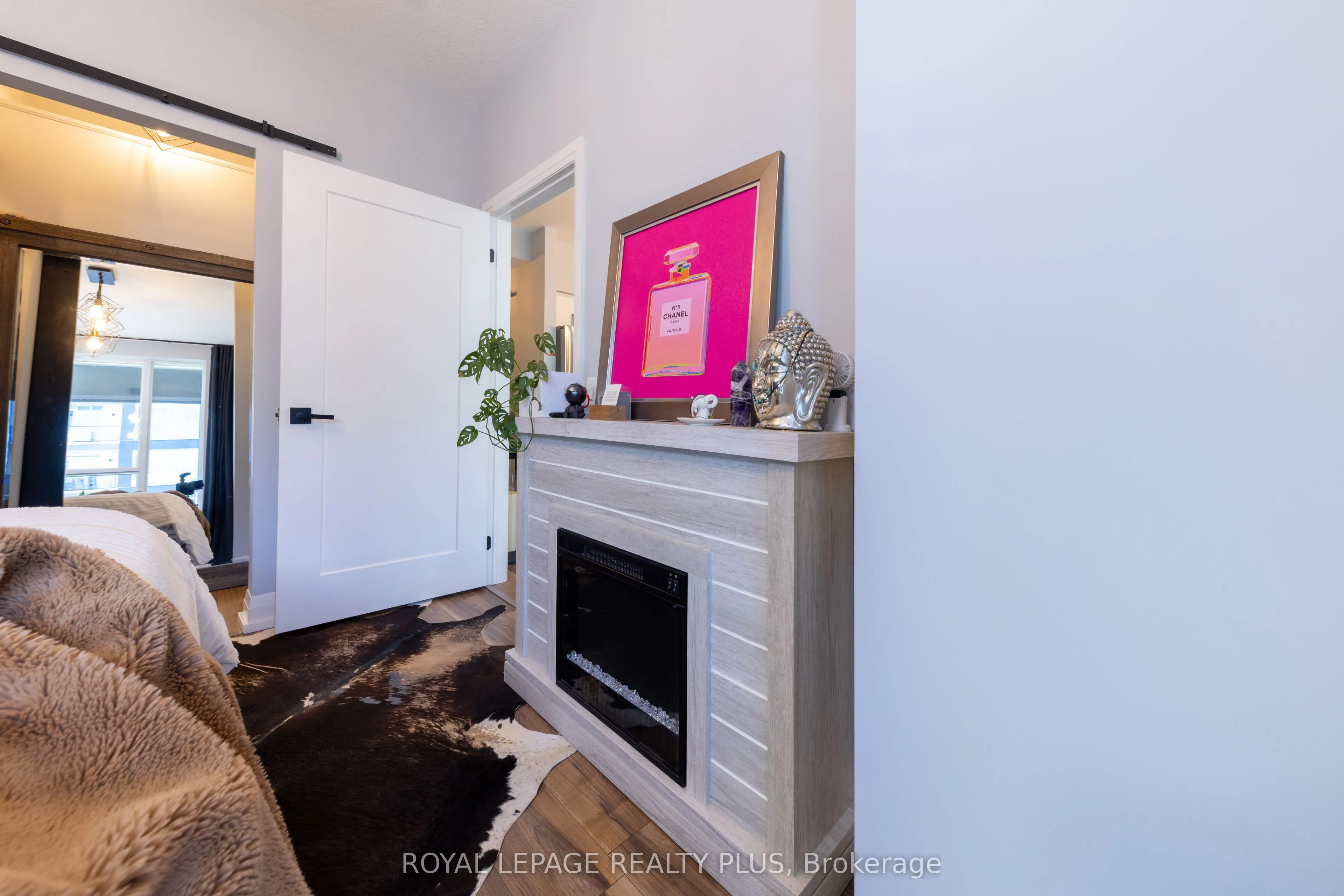 16 Concord Place #306