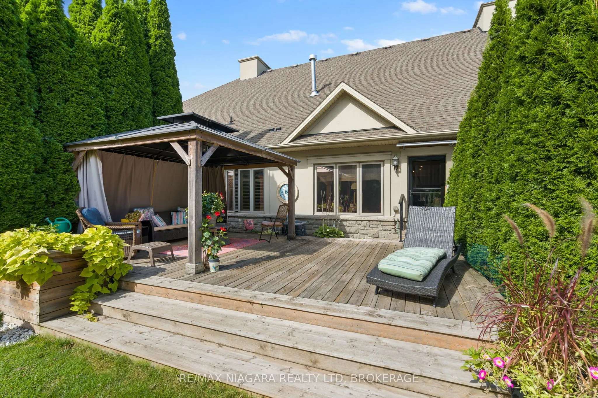 2487 WALKER Court