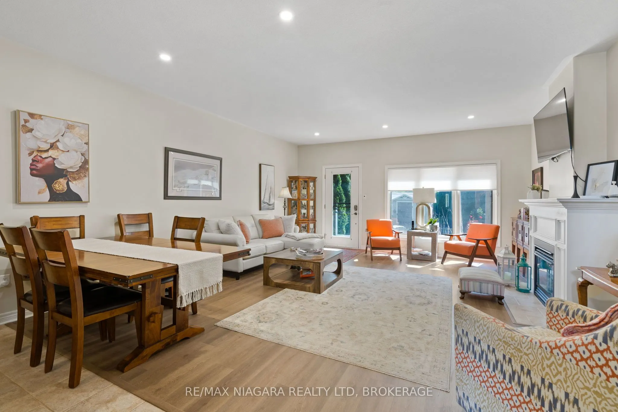 2487 WALKER Court
