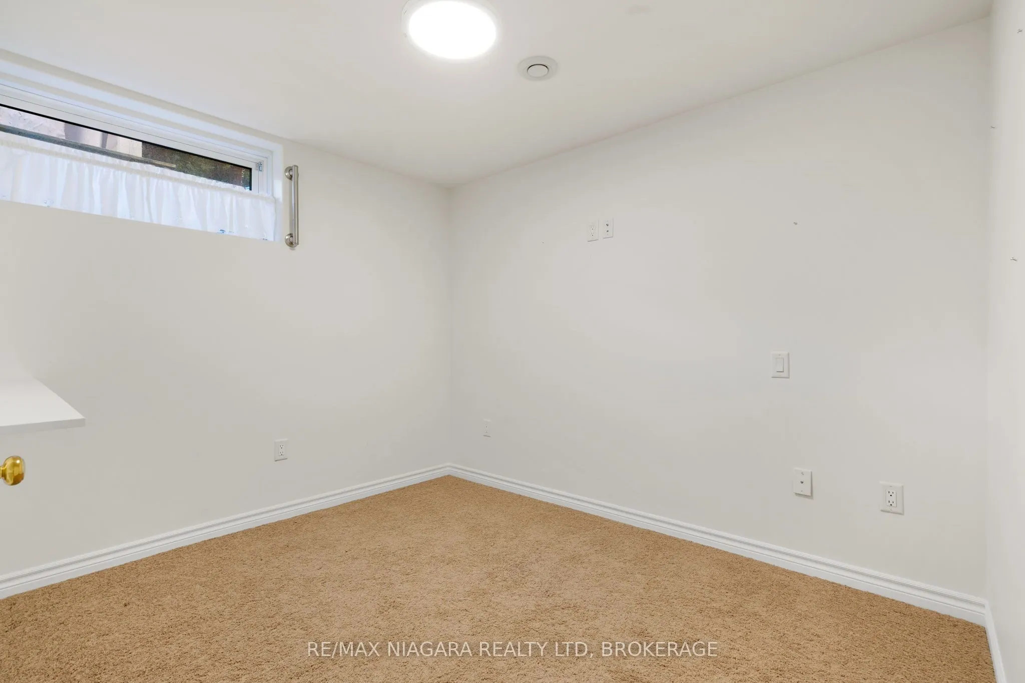 2487 WALKER Court