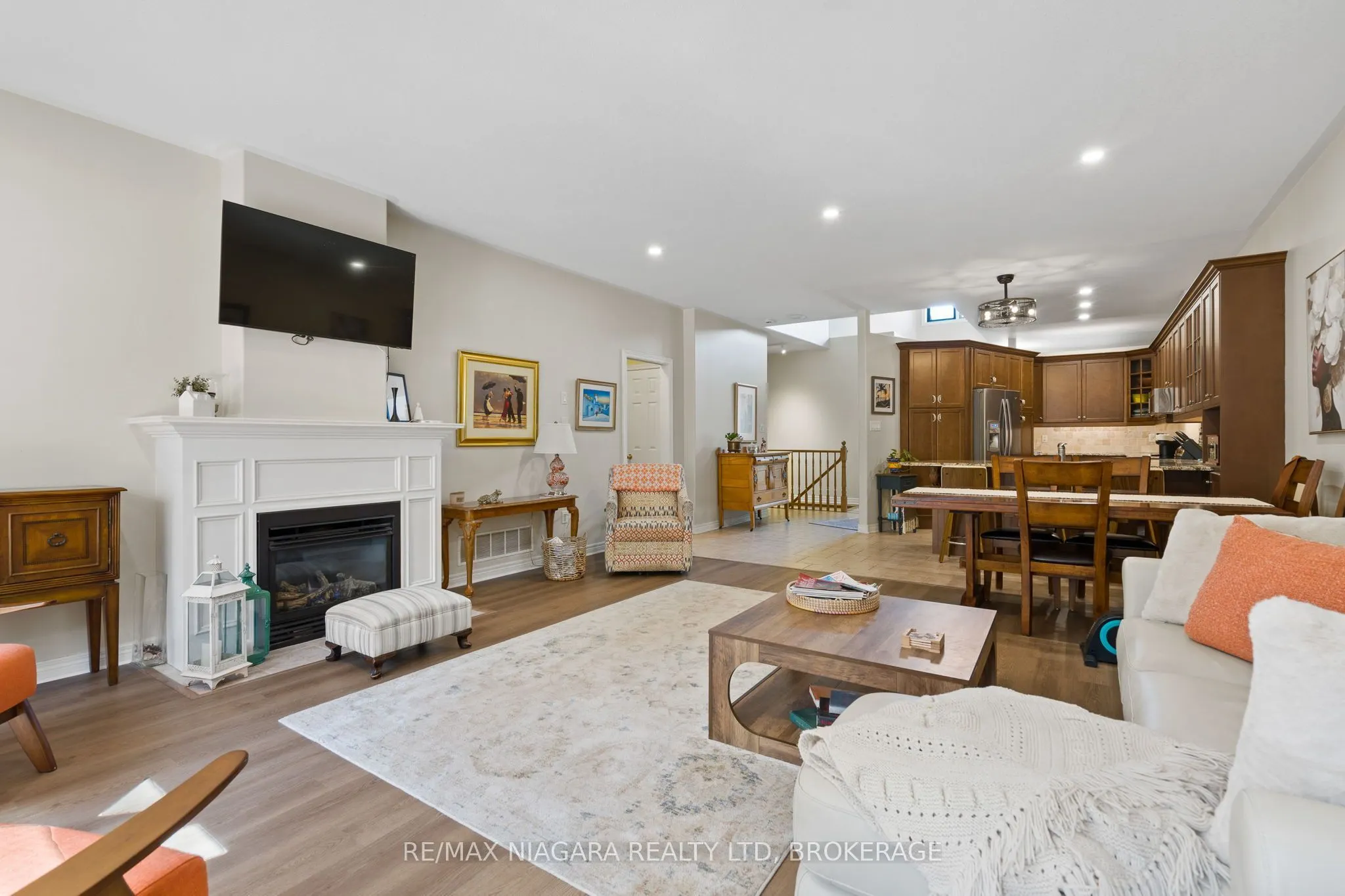 2487 WALKER Court