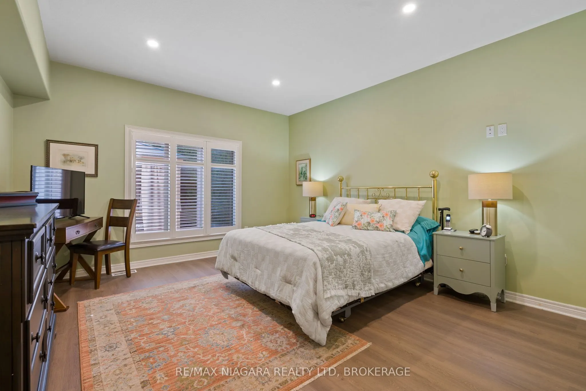 2487 WALKER Court