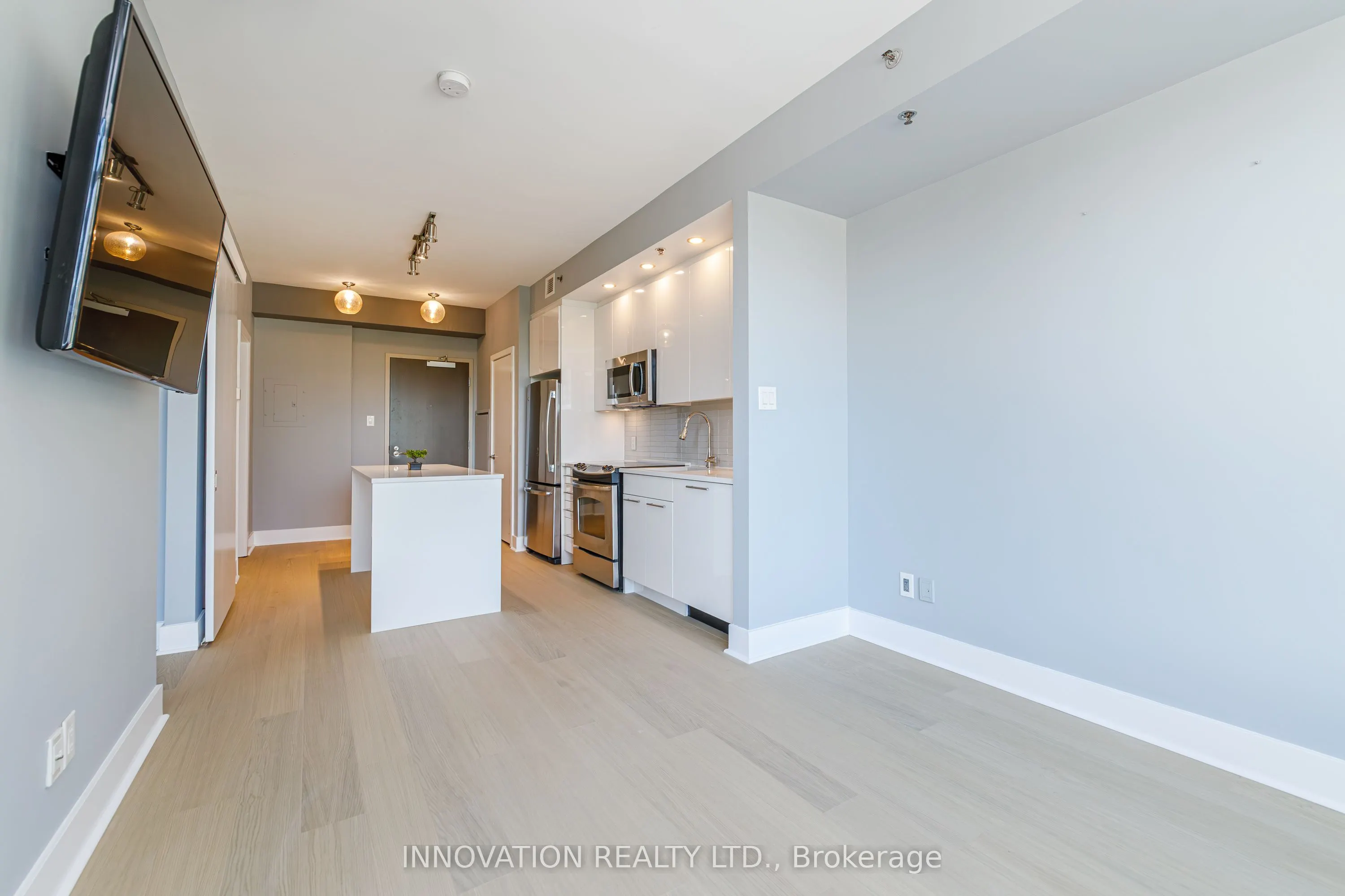 88 RICHMOND Road #209