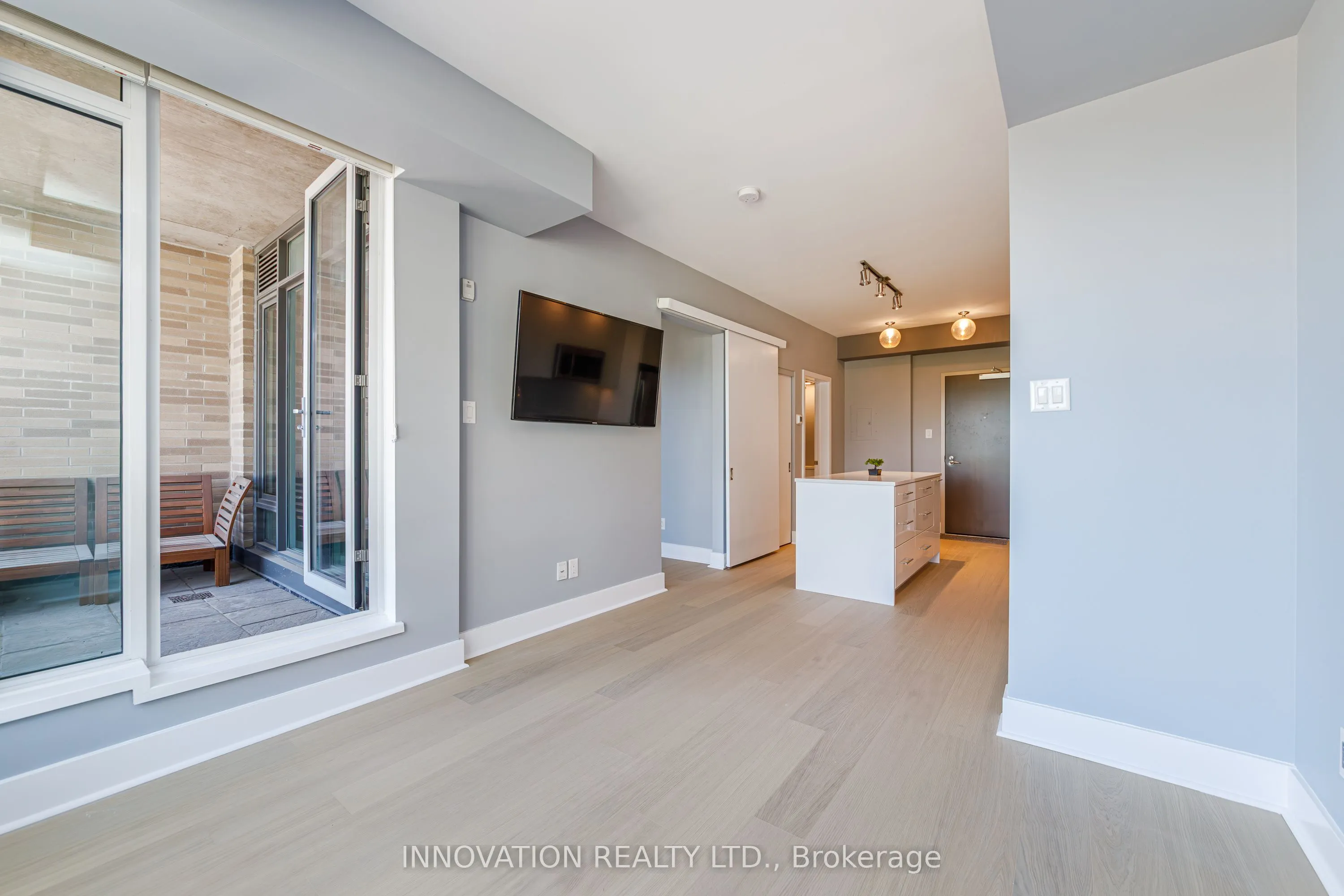 88 RICHMOND Road #209