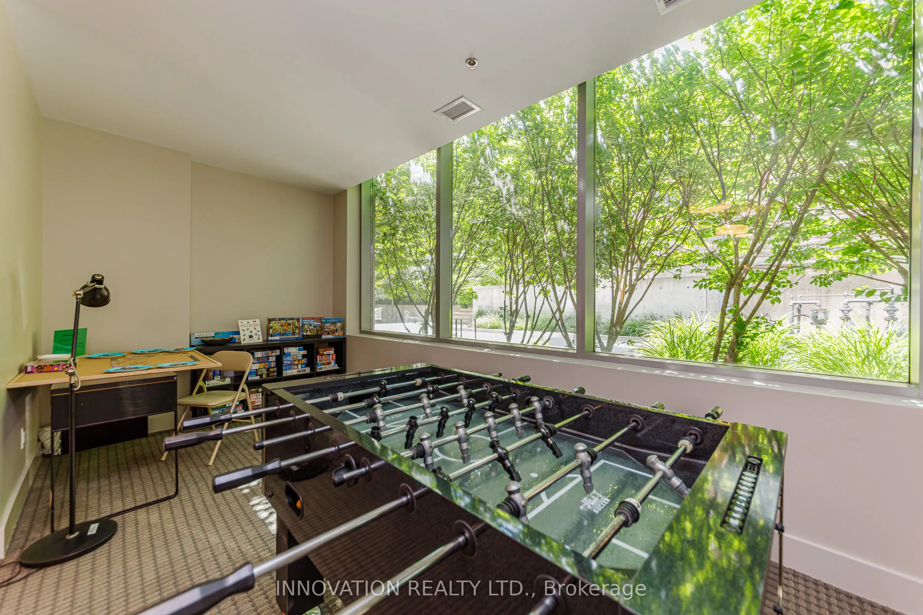 88 RICHMOND Road #209