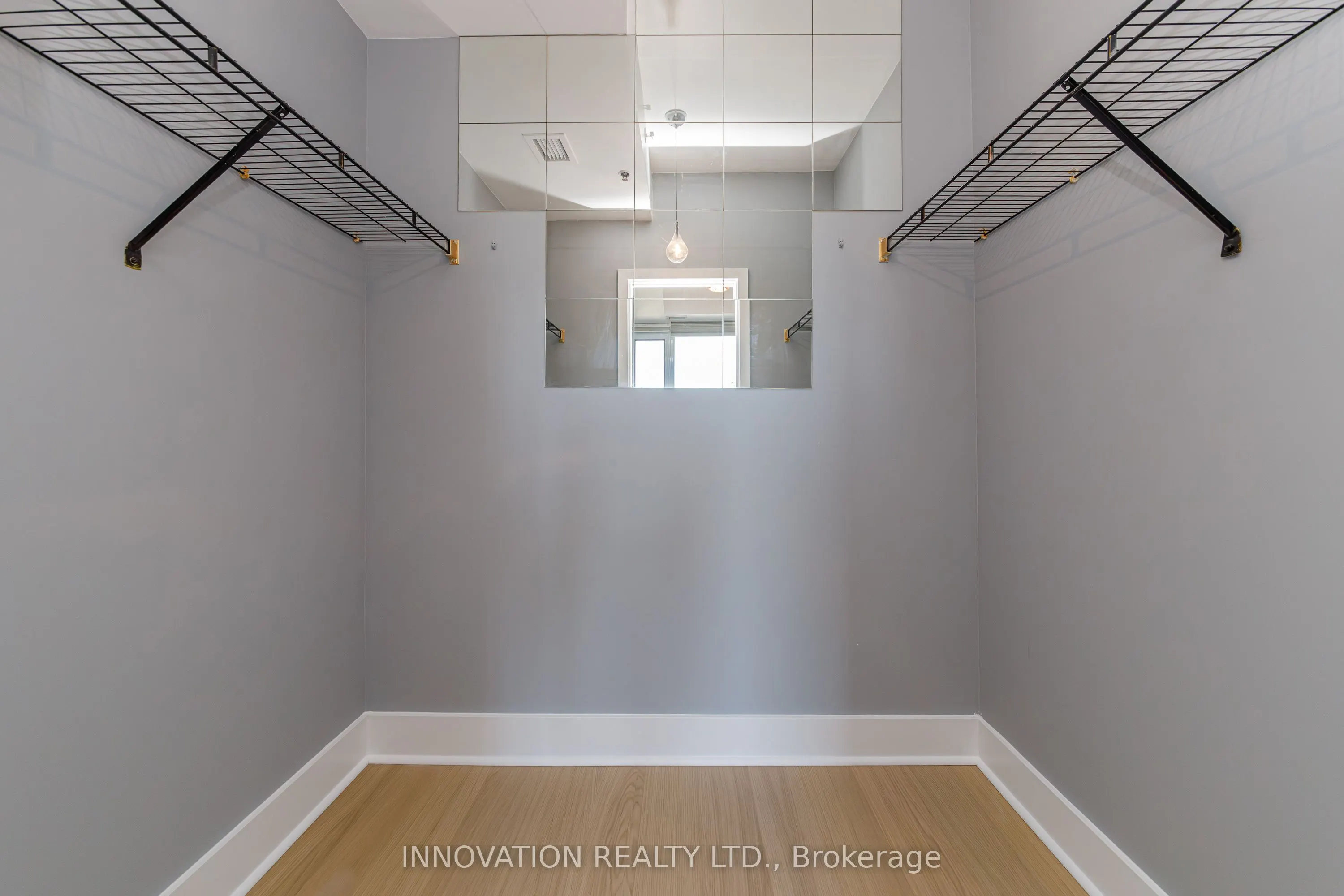 88 RICHMOND Road #209
