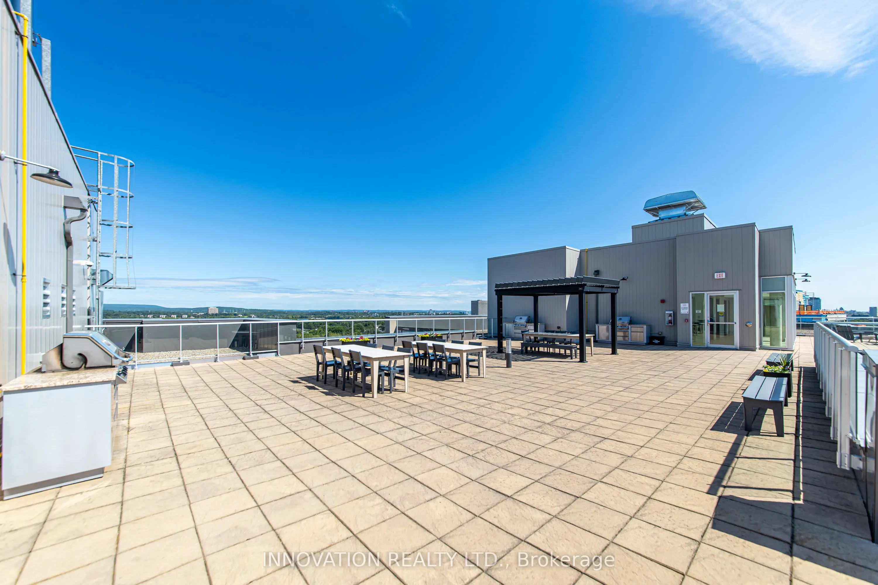 88 RICHMOND Road #209