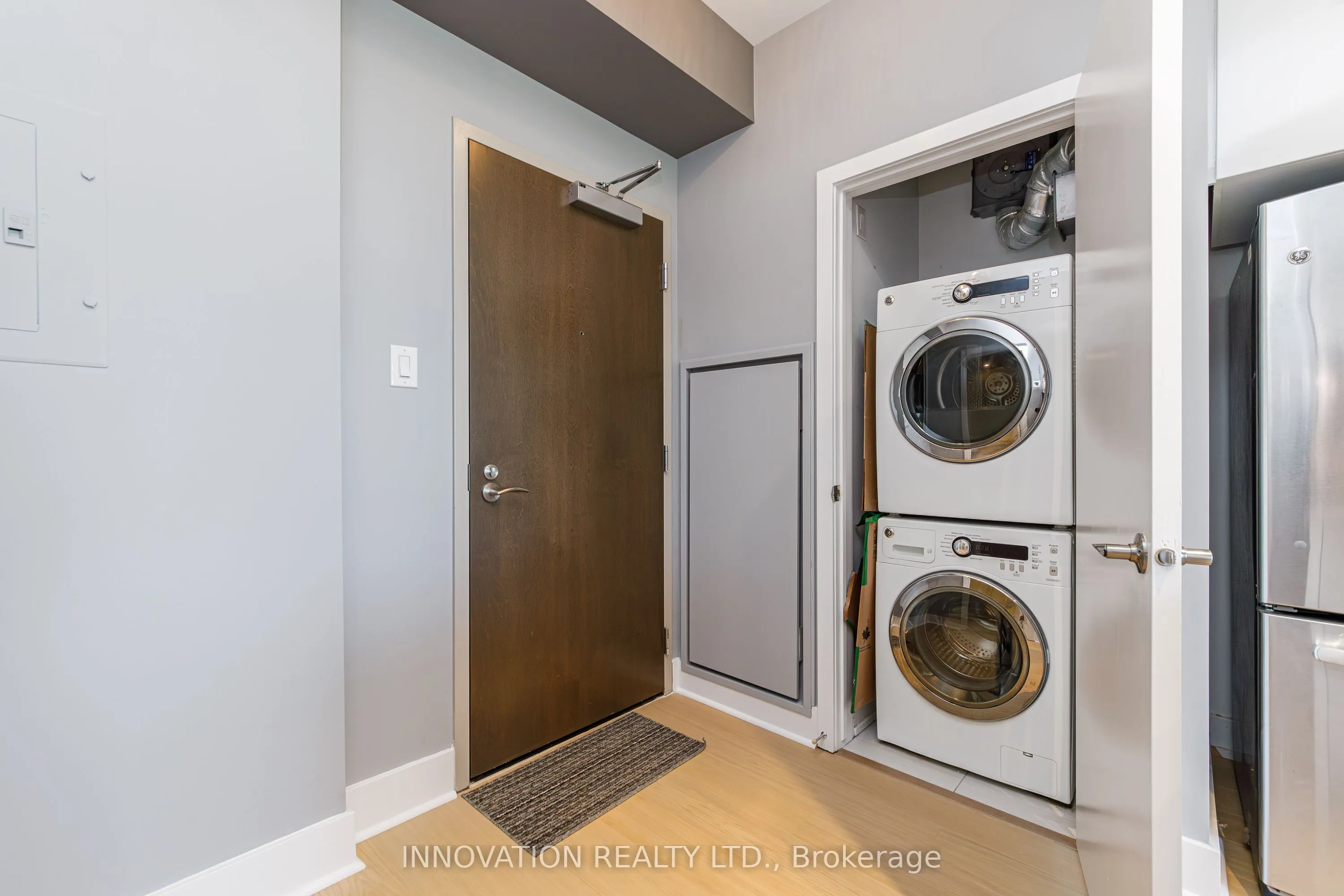 88 RICHMOND Road #209