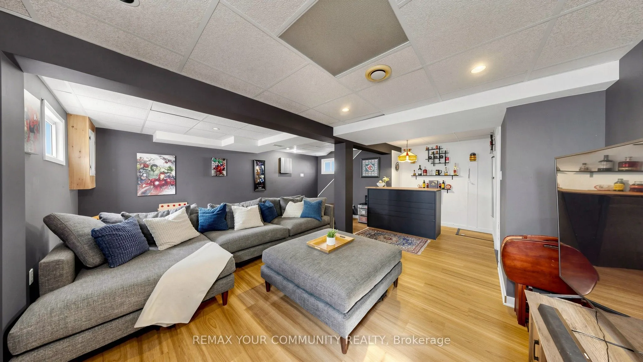 675 Lundys Lane
