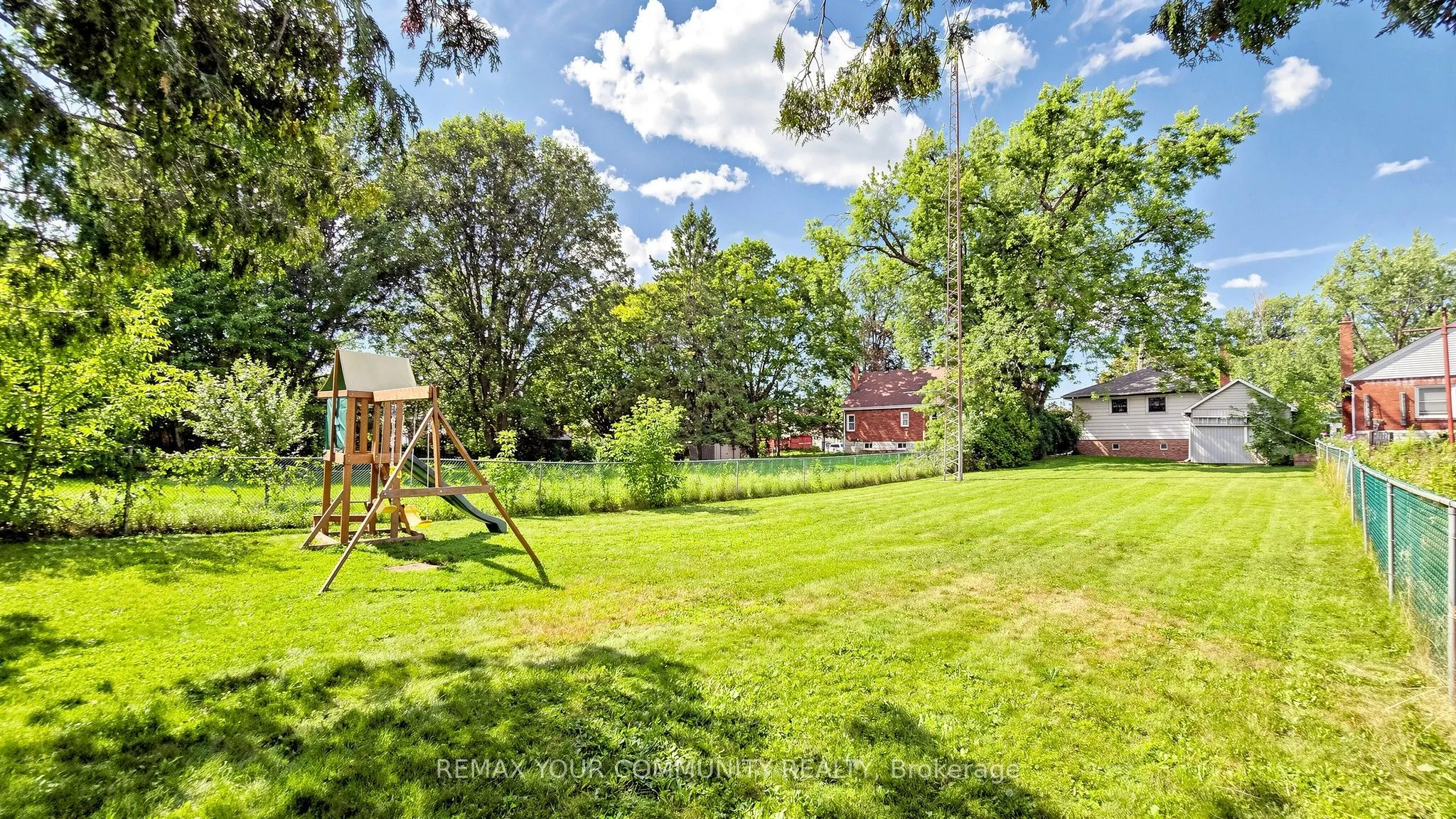 675 Lundys Lane