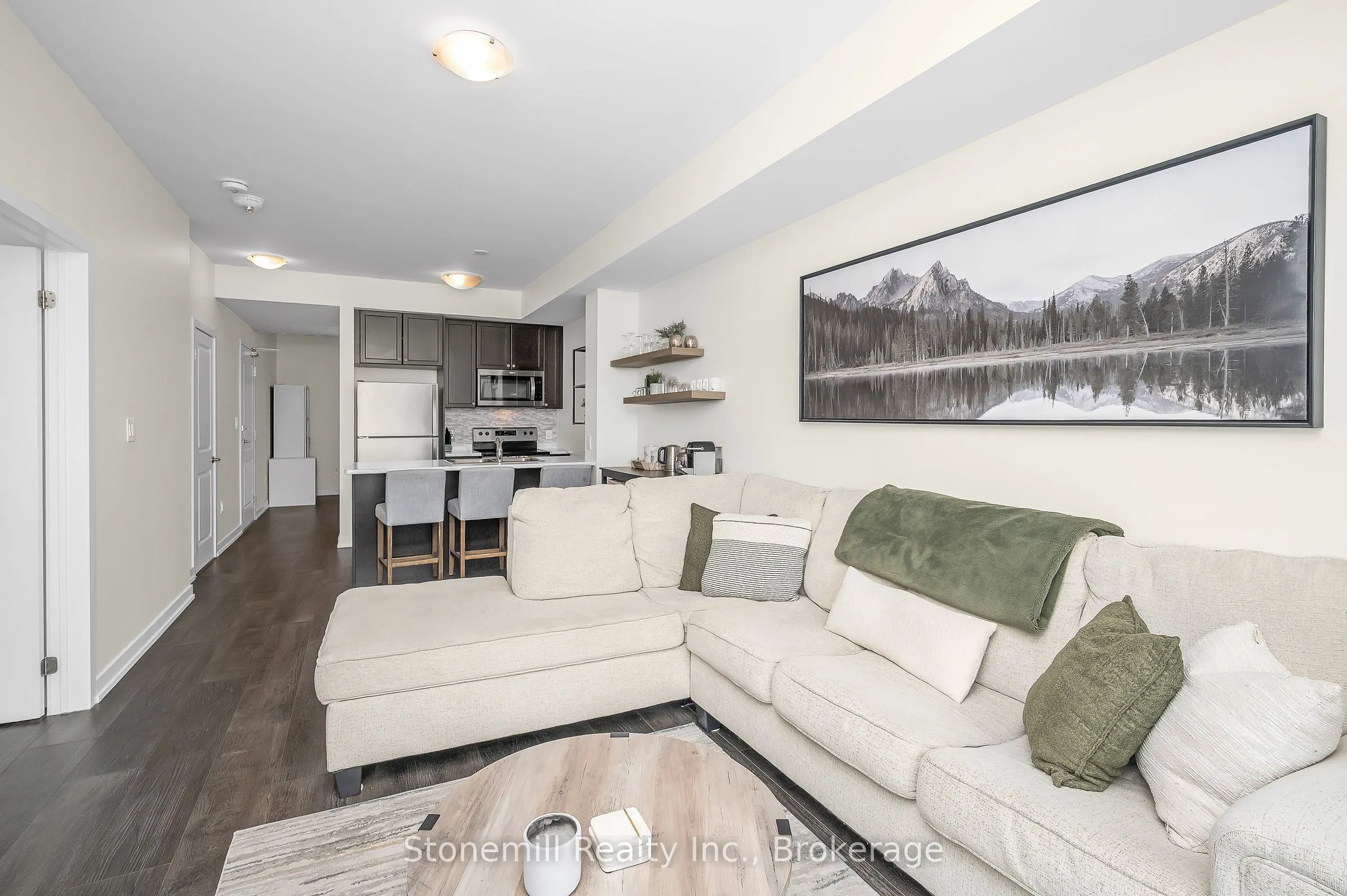 450 Dundas Street E #701