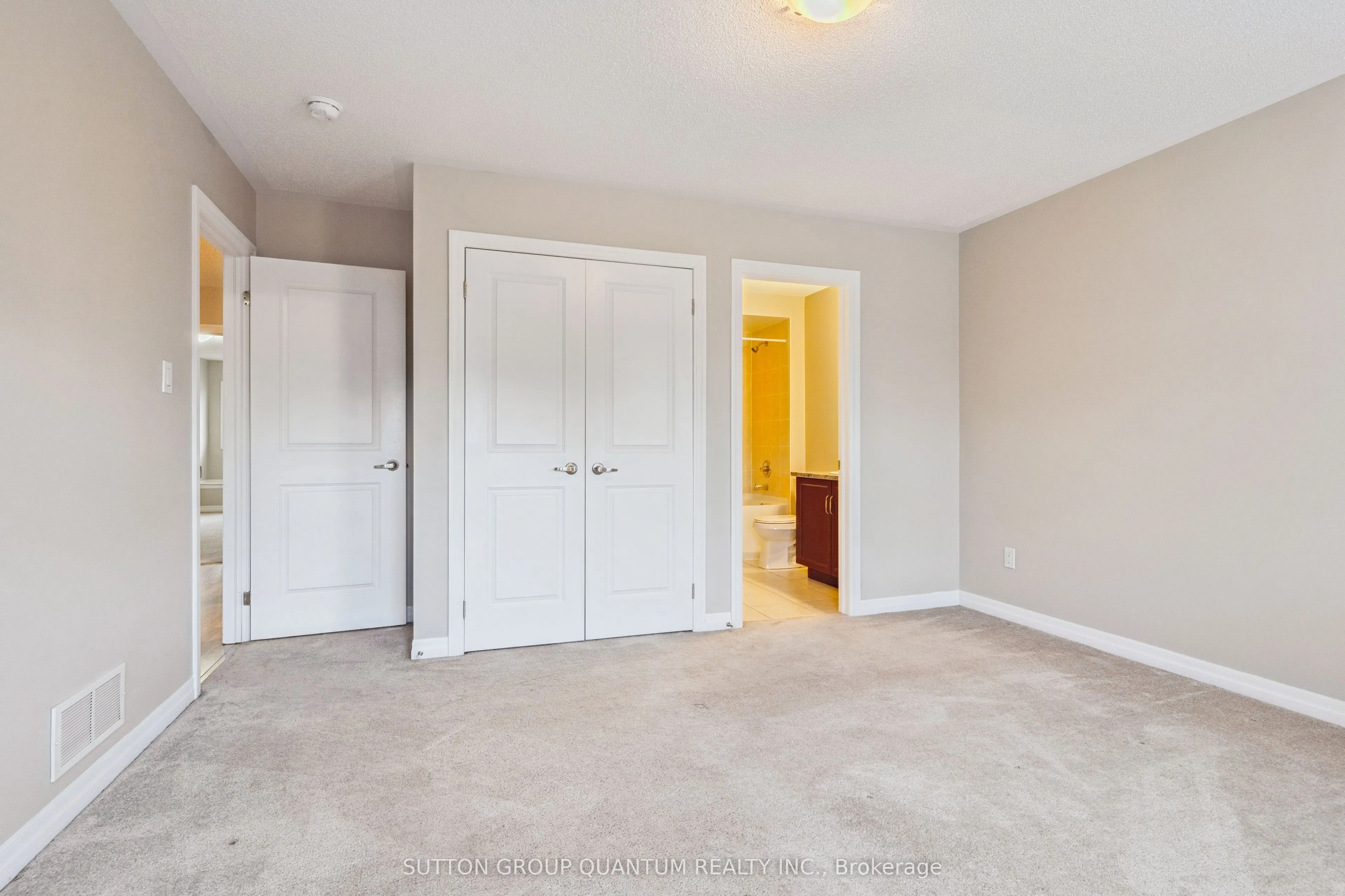 86 Angela Crescent
