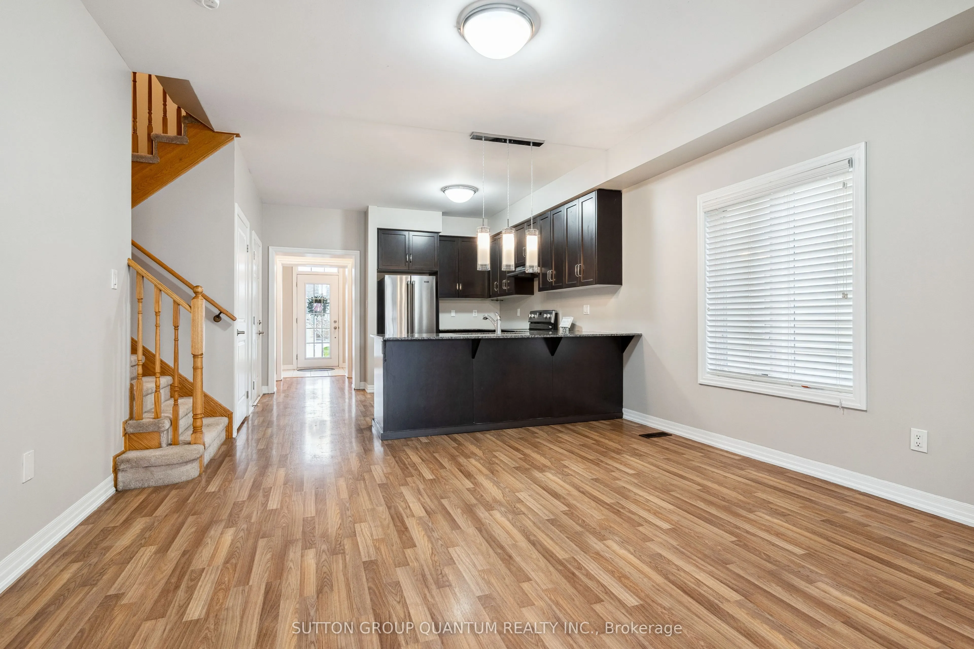 86 Angela Crescent