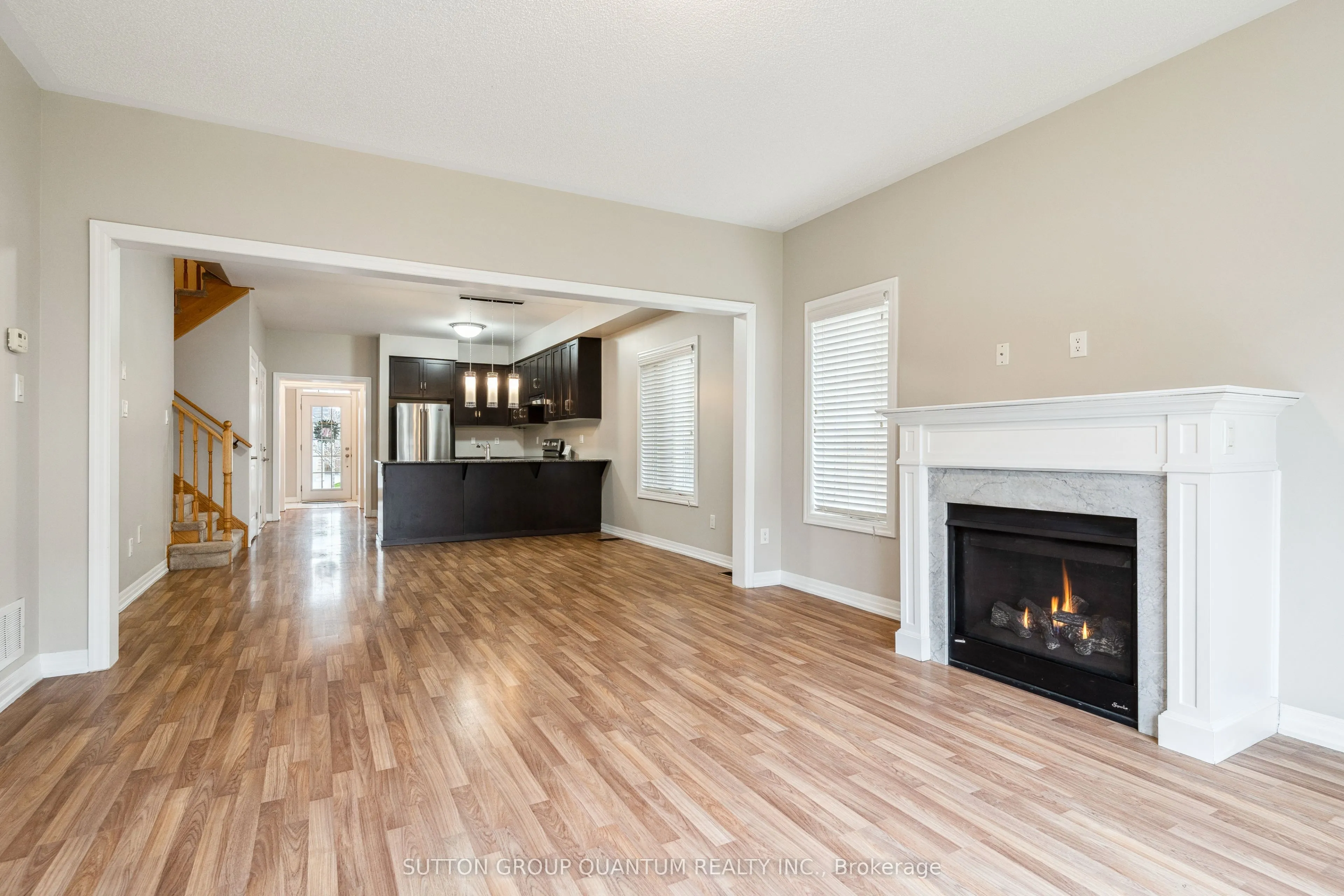 86 Angela Crescent