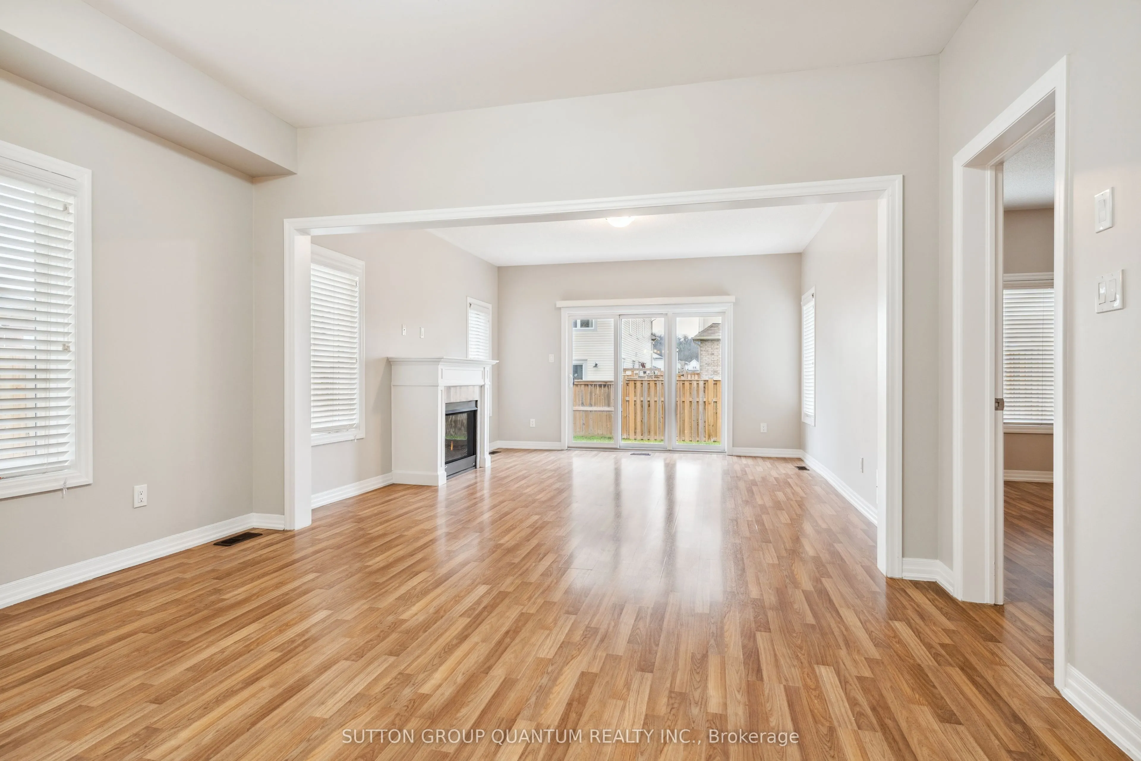 86 Angela Crescent