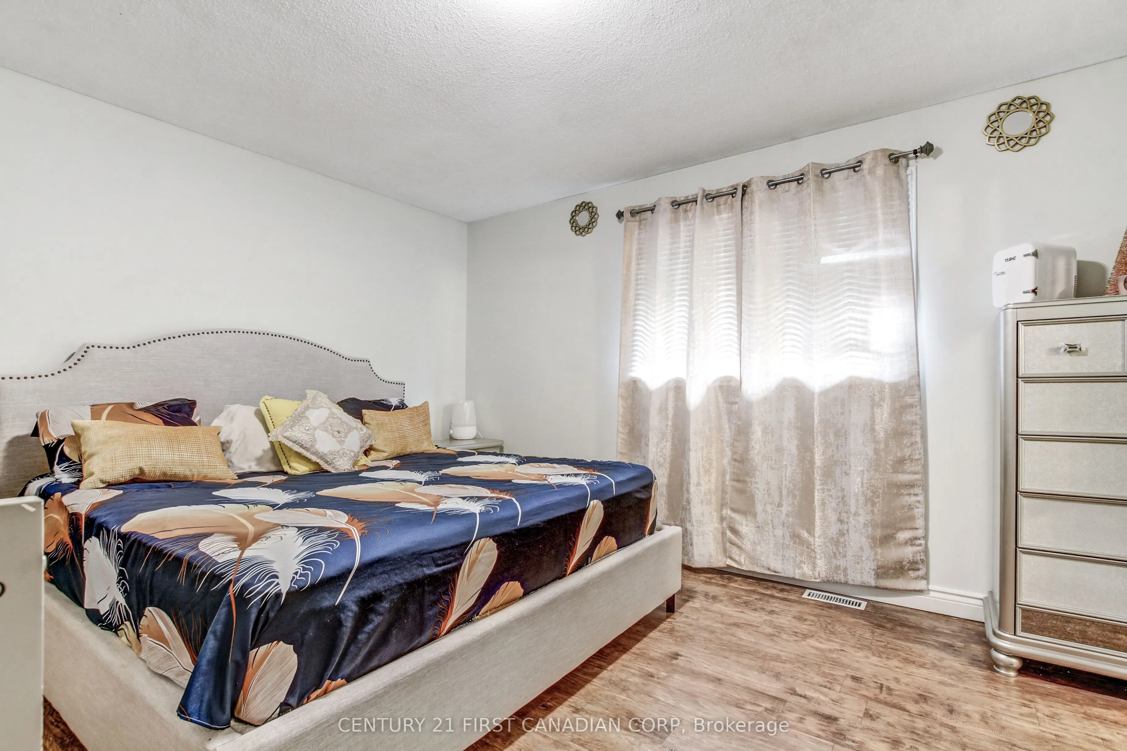 27 Gerald Crescent