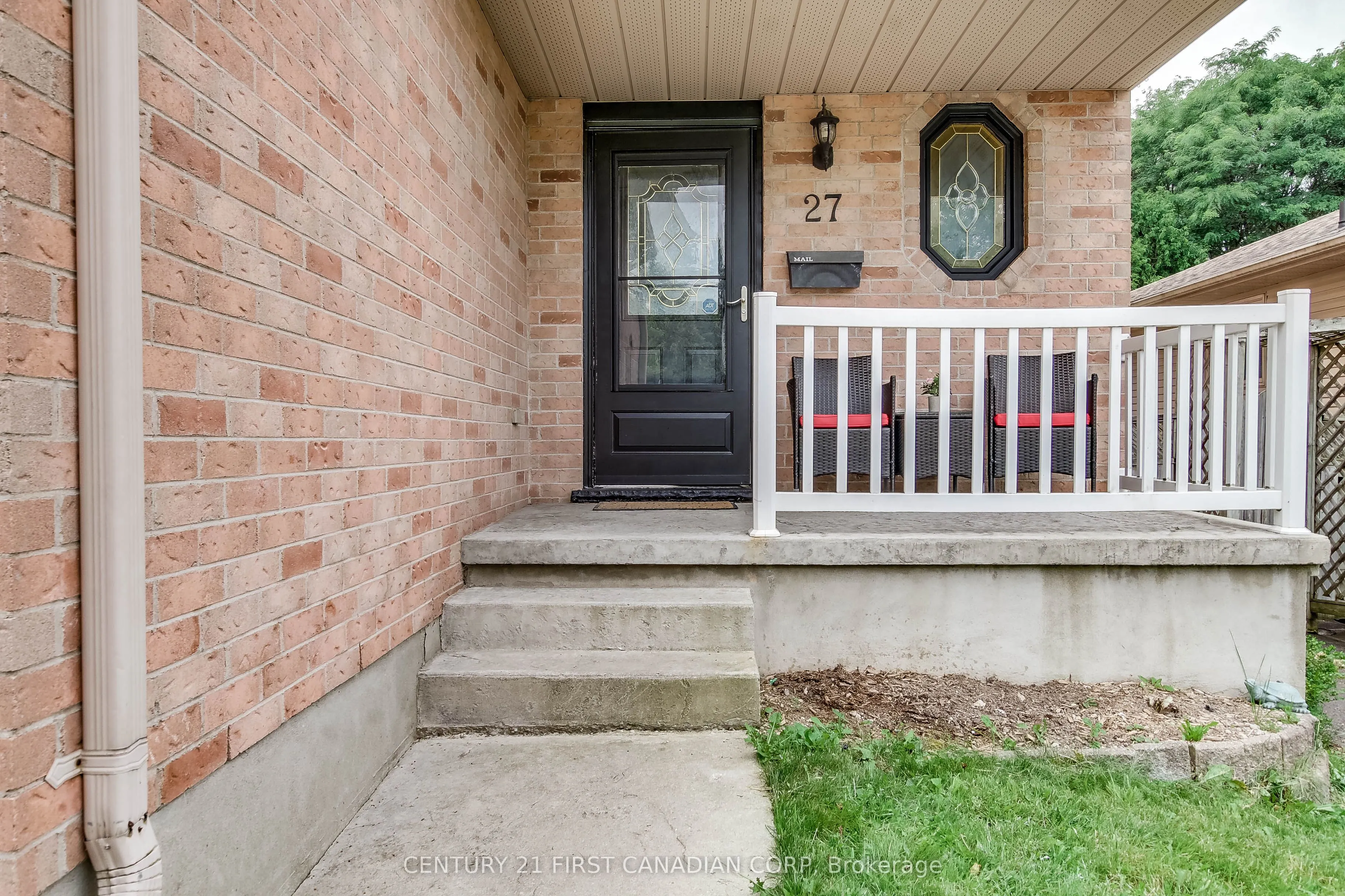 27 Gerald Crescent