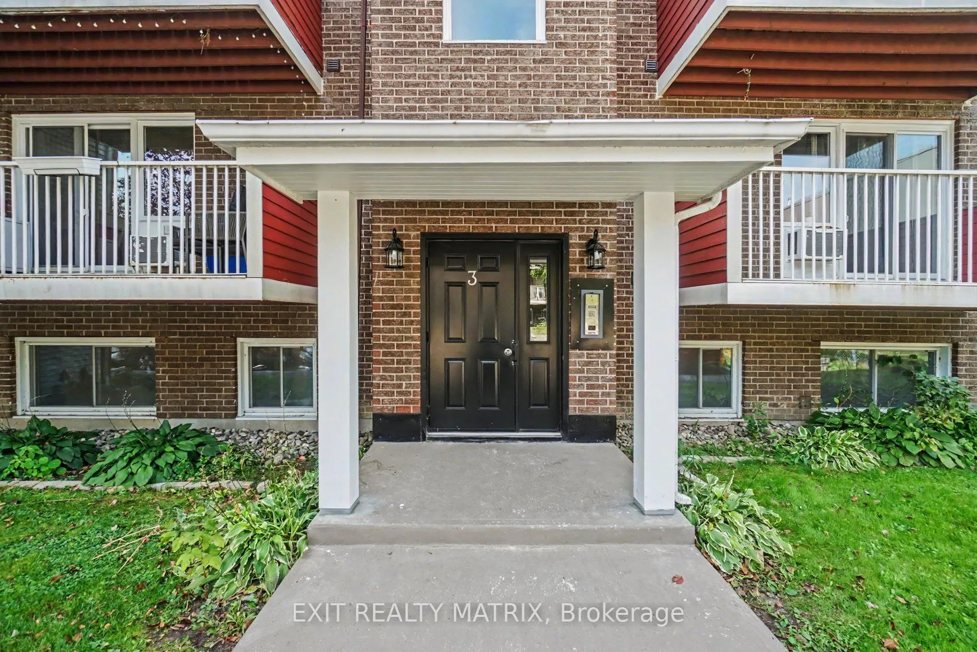 1589 St. Bernard Street #302