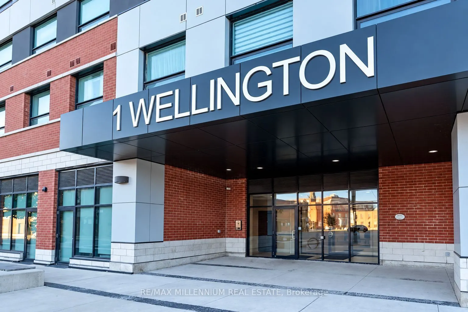 1 Wellington Street #307