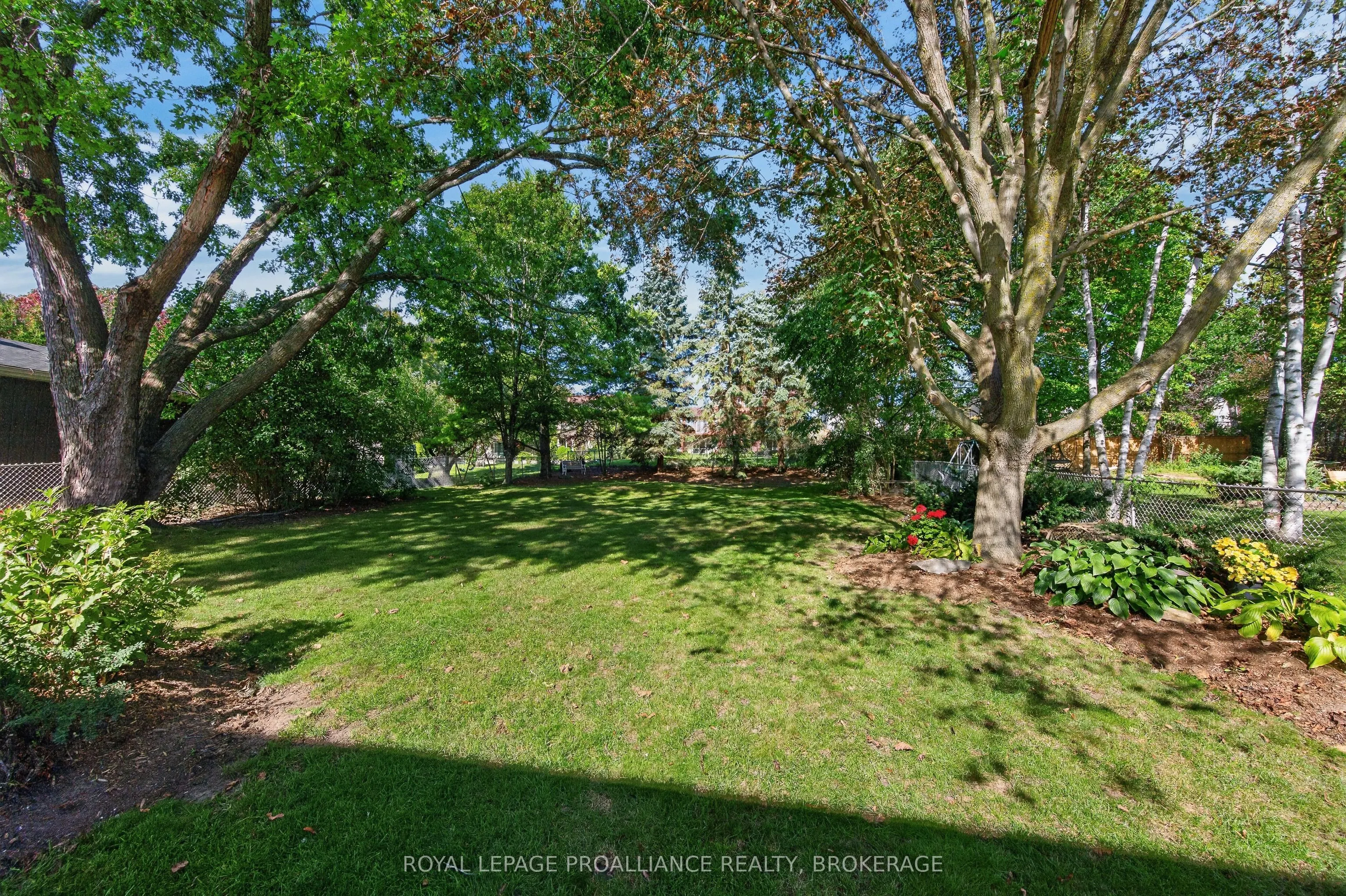 640 Braeside Crescent