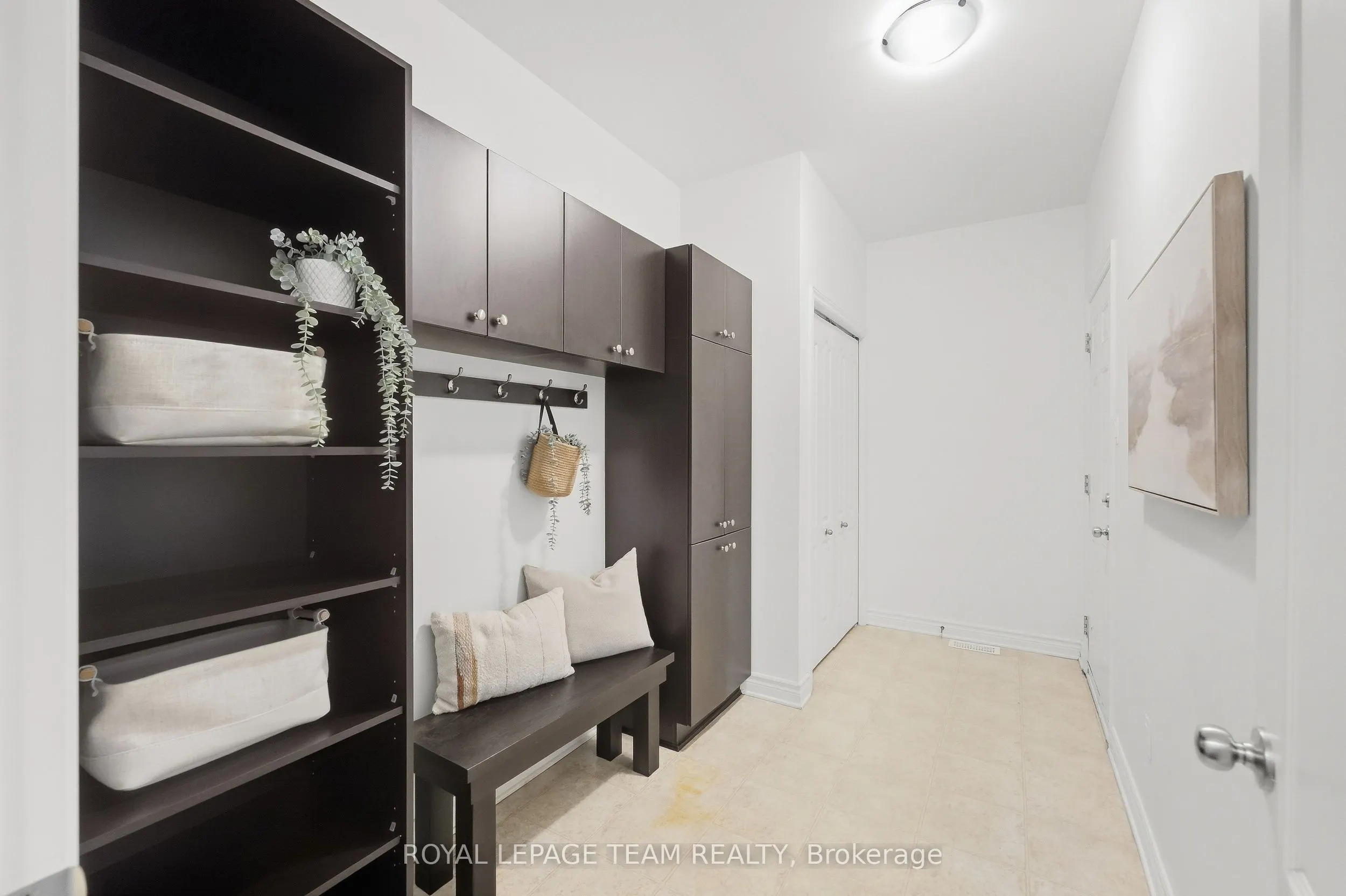 708 Eagle Crest Heights