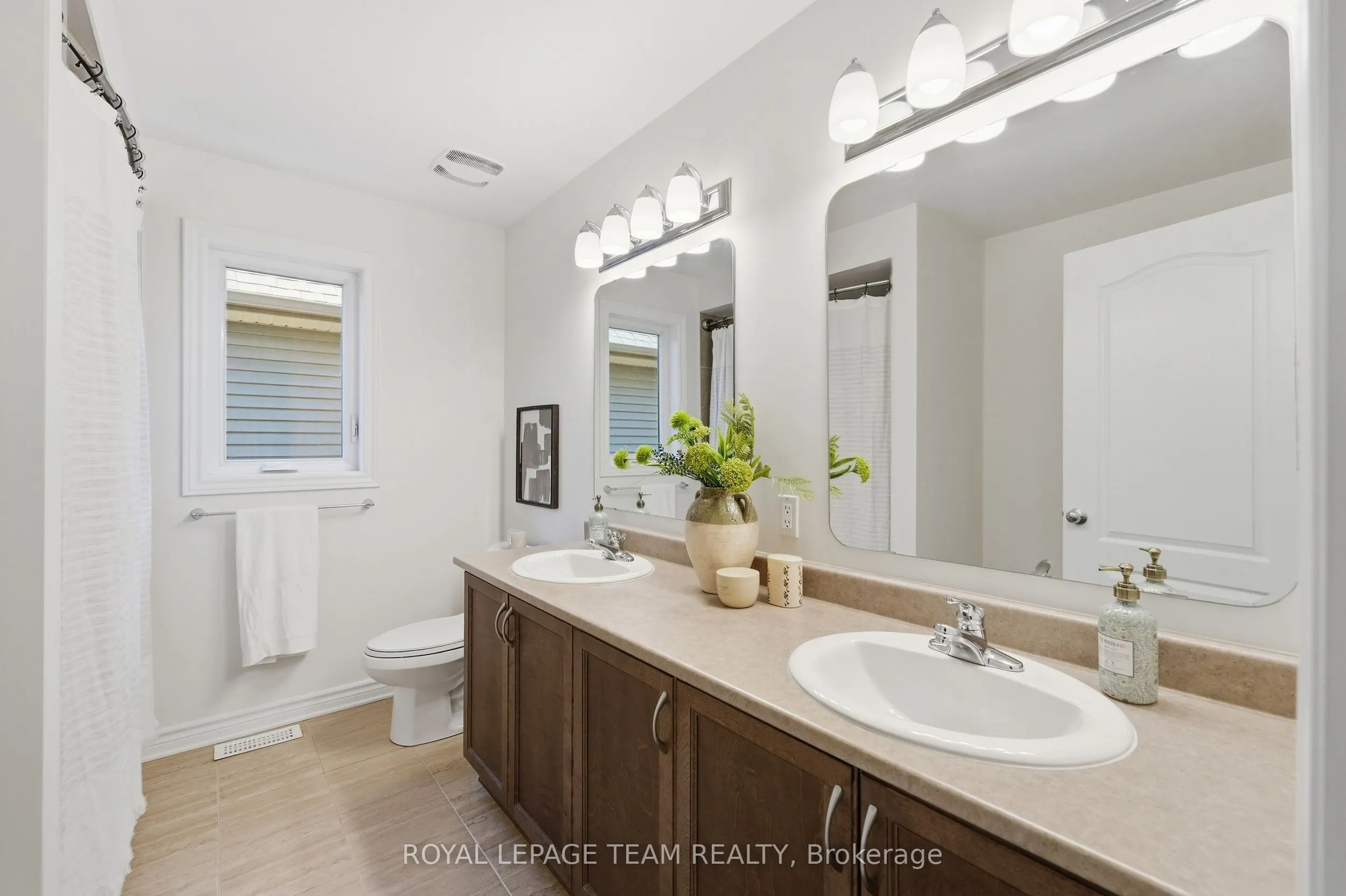708 Eagle Crest Heights