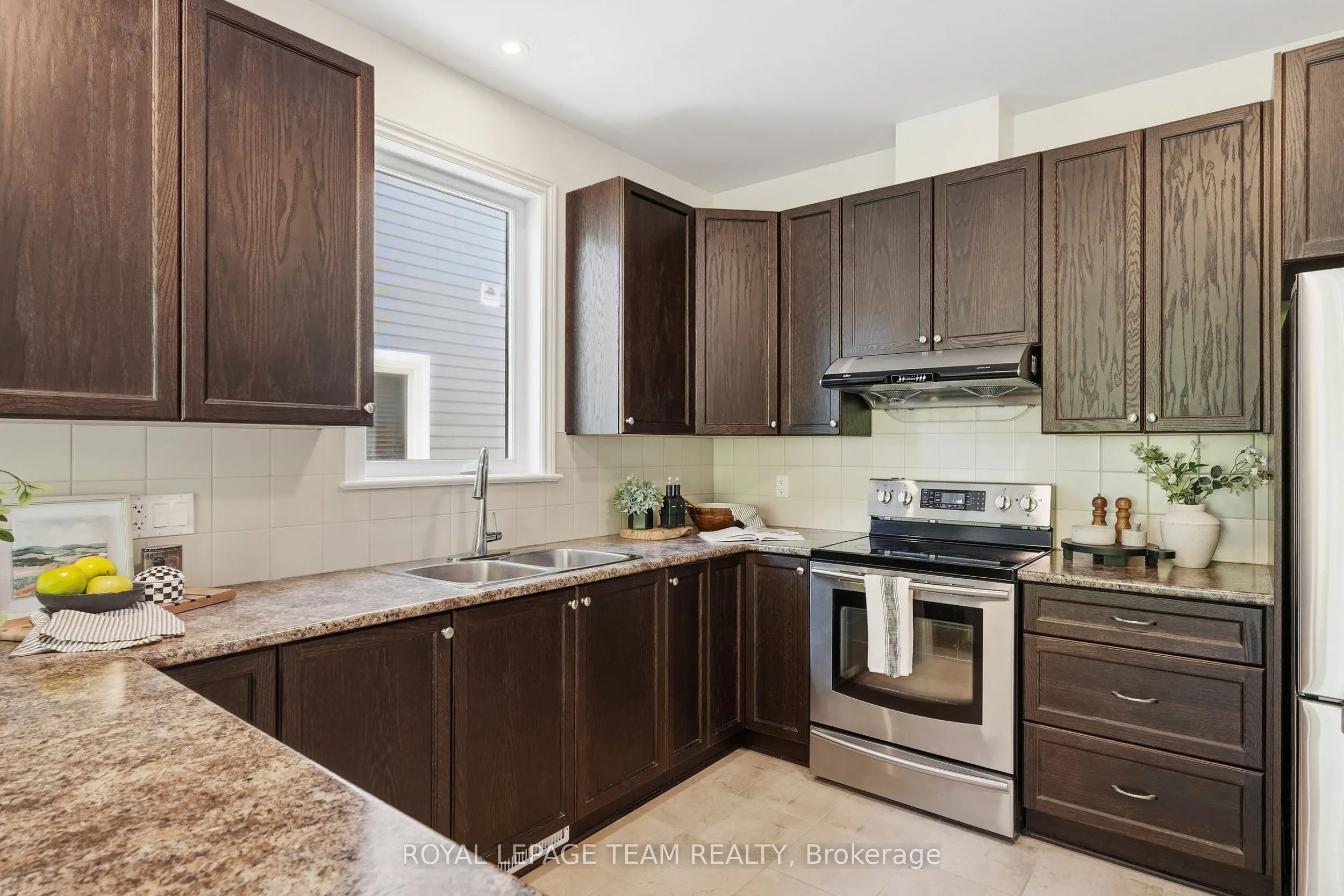 708 Eagle Crest Heights