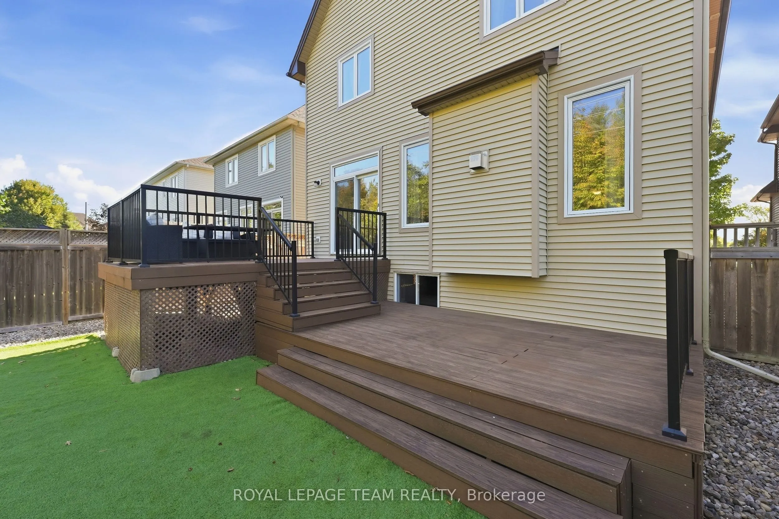 708 Eagle Crest Heights