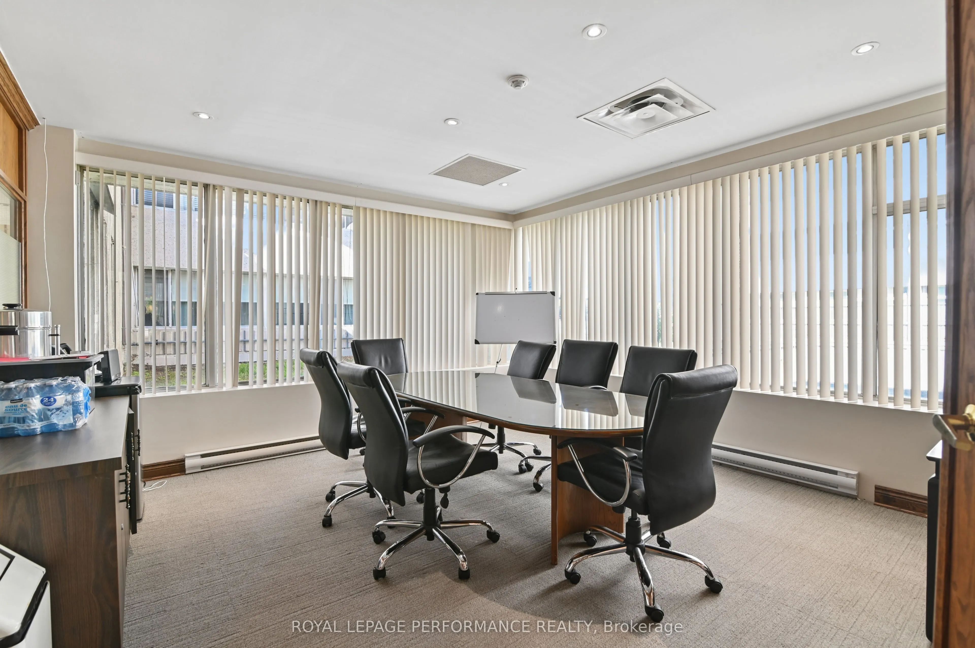 530 Laurier Avenue W #2006