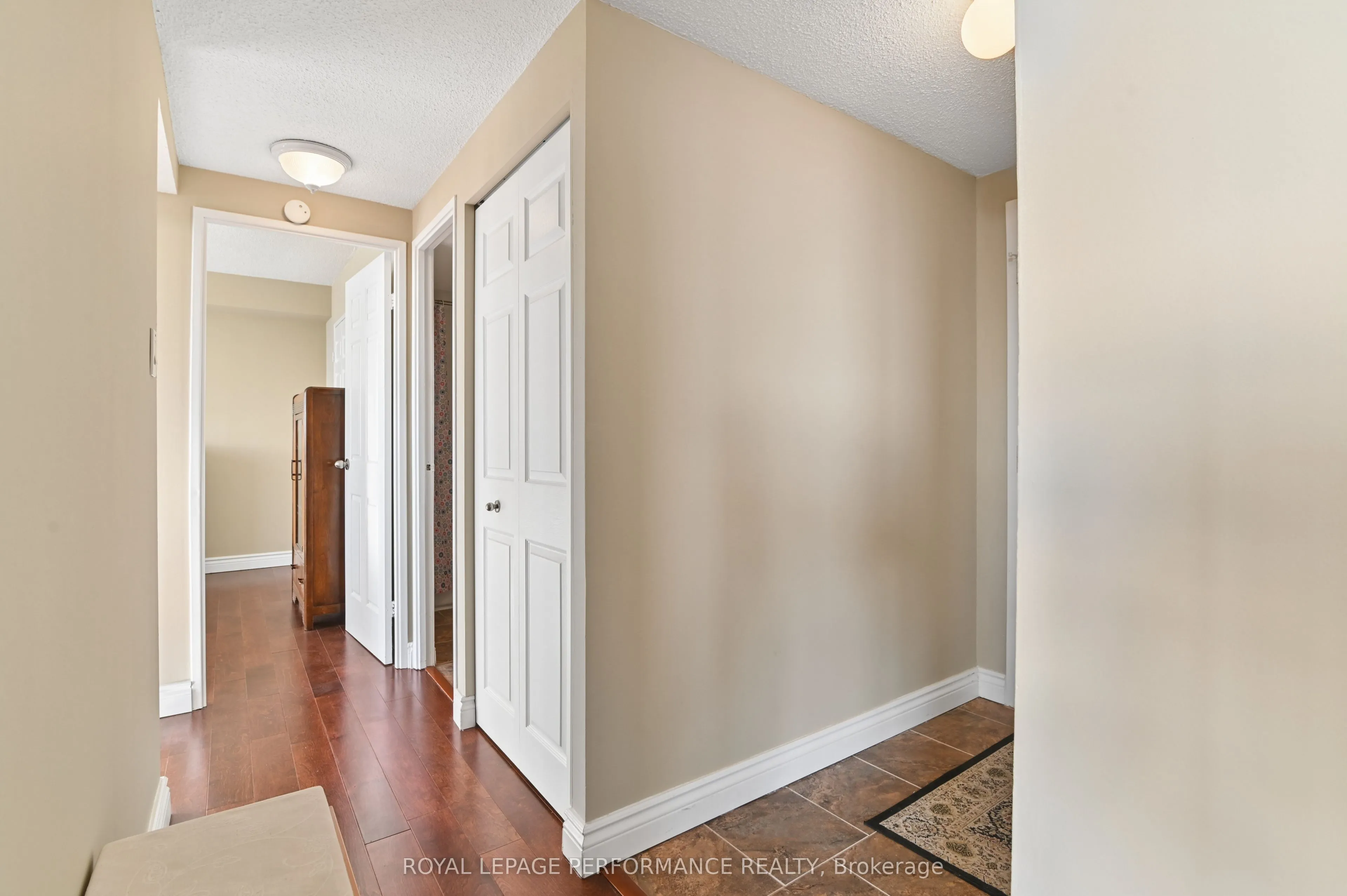 530 Laurier Avenue W #2006